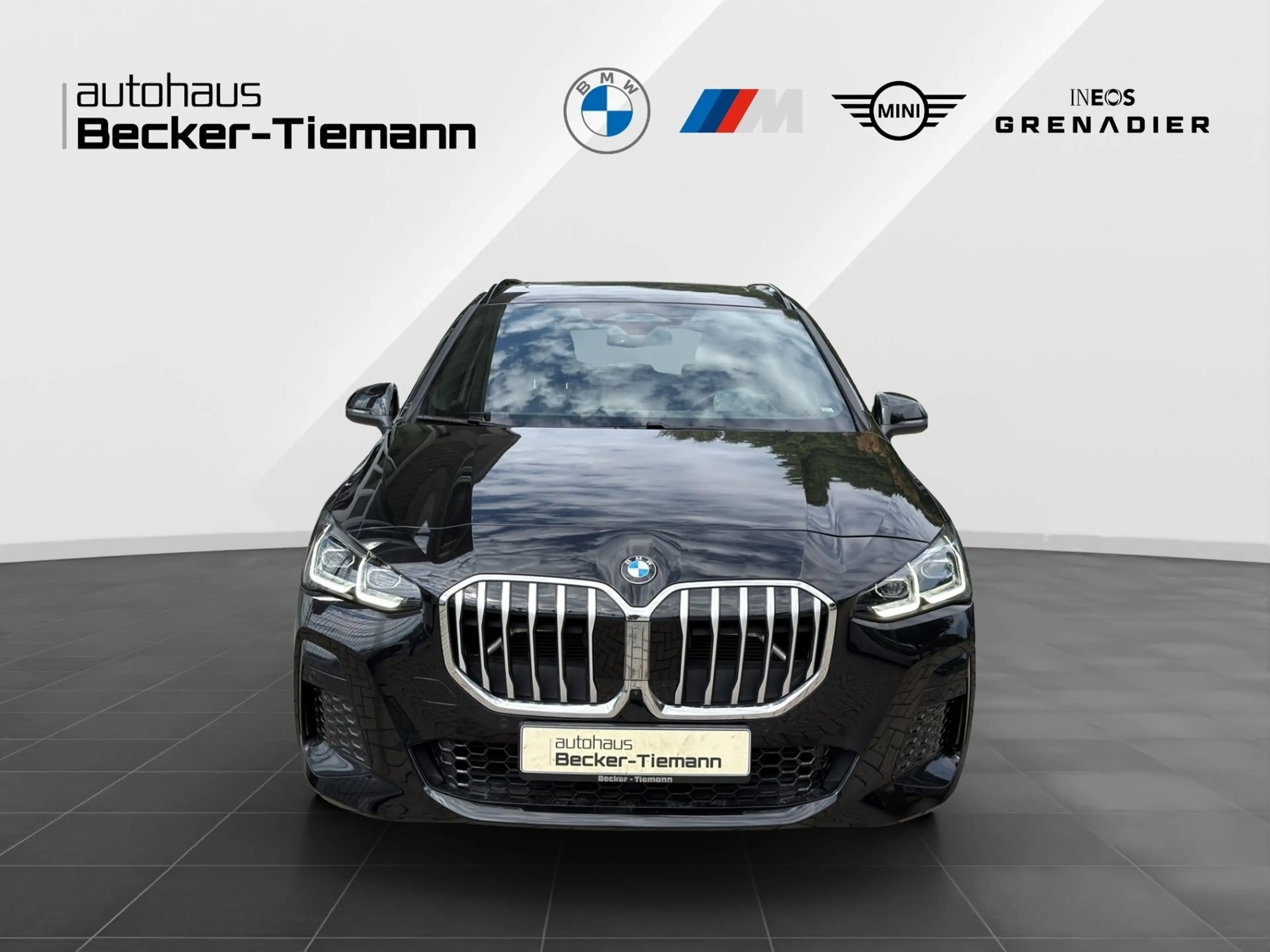 BMW 223 d xDrive Active Tourer 17" / M Paket / AHK / Pano — photo 3