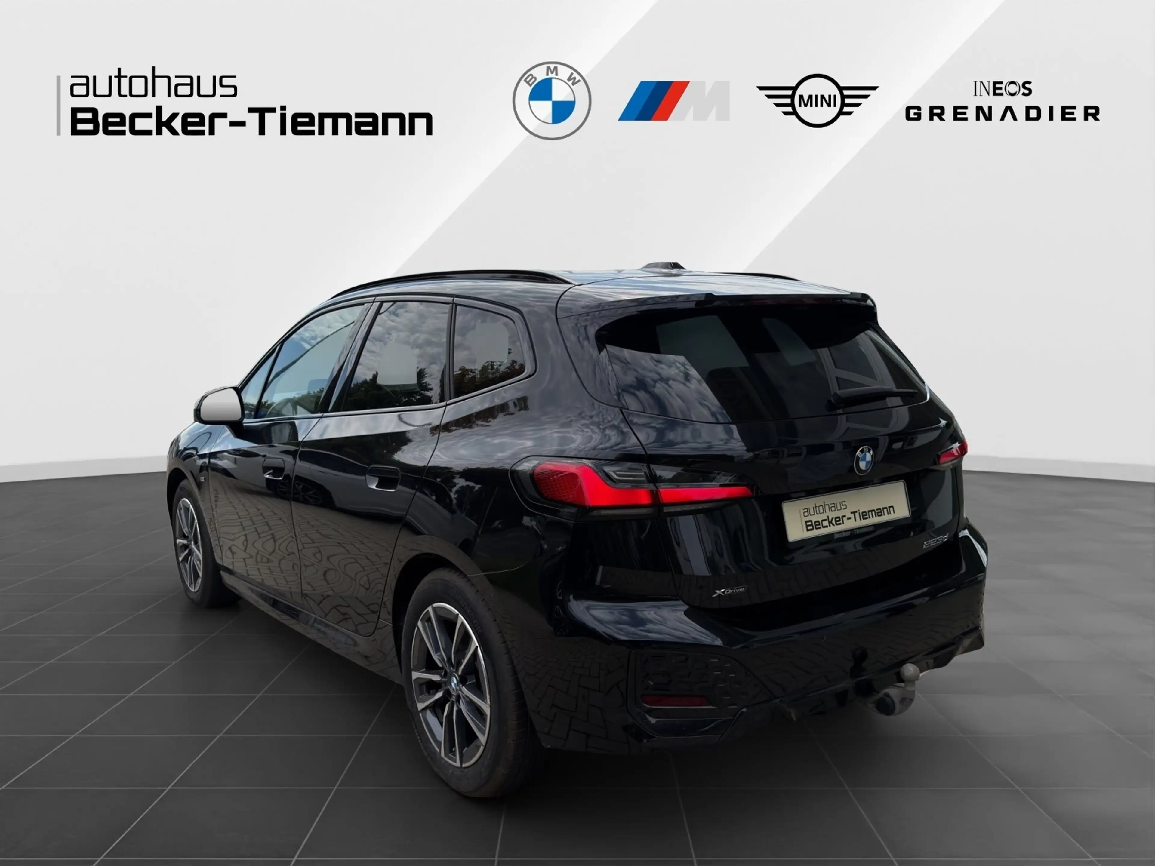 BMW 223 d xDrive Active Tourer 17" / M Paket / AHK / Pano — photo 5