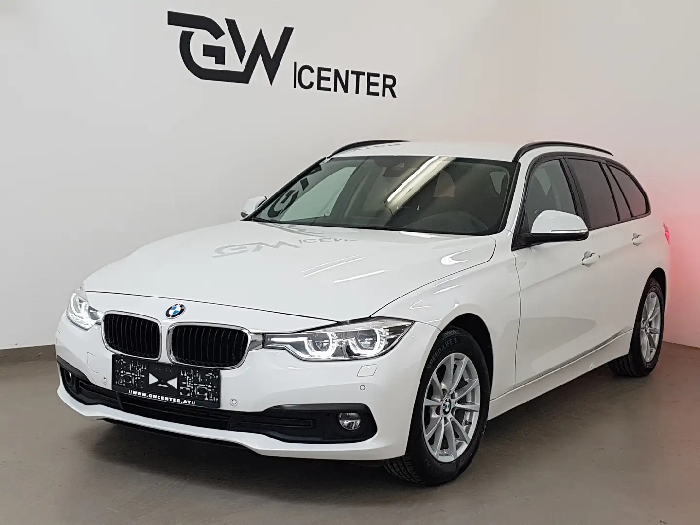 BMW 320 d Advantage Adaptive LED Sportsitze Navi Pro RFK Weiß - 1