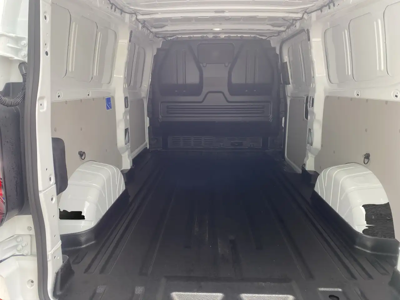 Volkswagen T7 Transporter Kasten 2.0 TDI LR 12