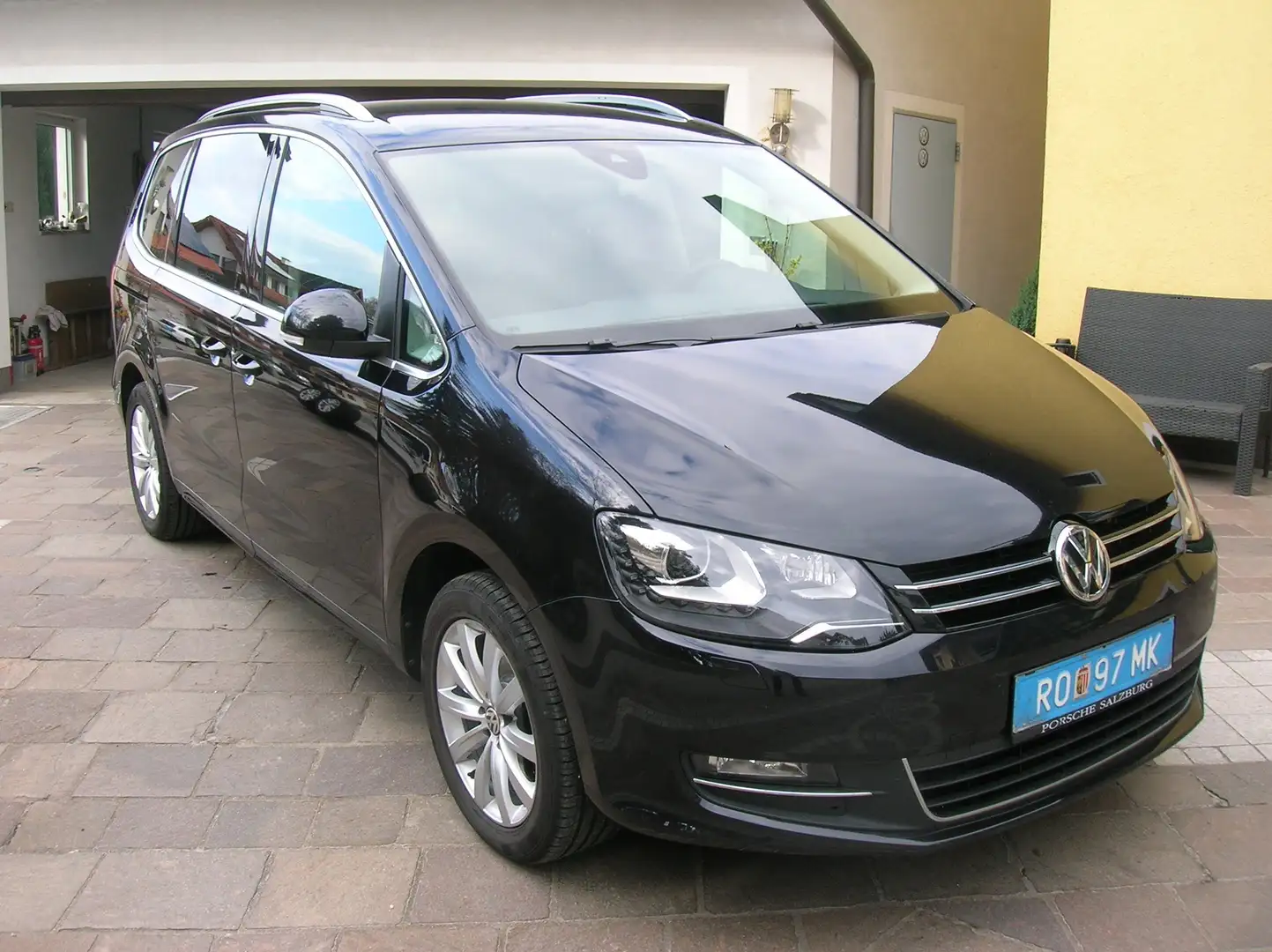 Volkswagen Sharan Highline  Kamera,  Navi,  Leder / Alcantara, Alu Schwarz - 2