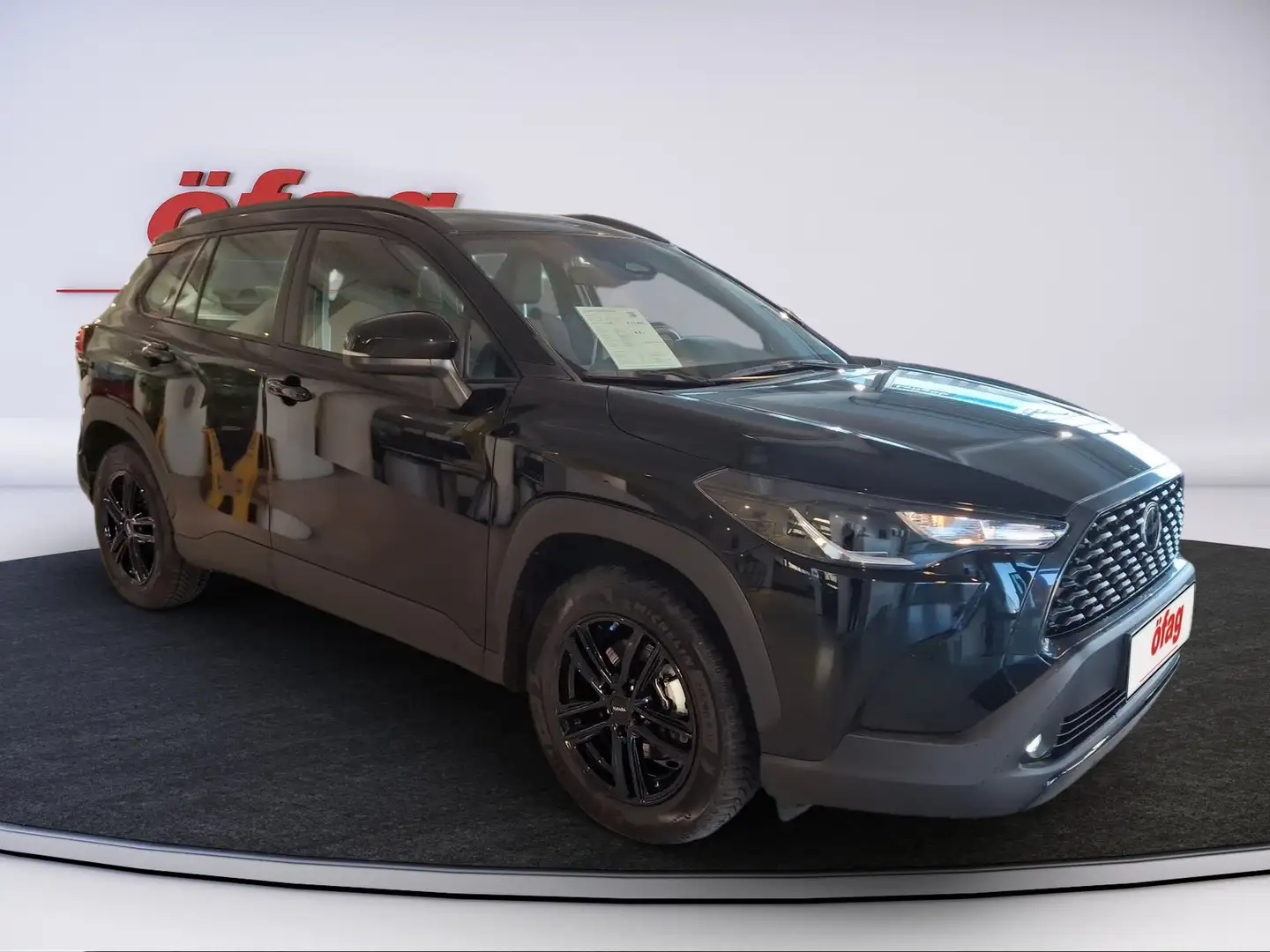 Toyota Corolla Cross 1.8 FWD Active **8-FACH BEREIFT** Schwarz - 2