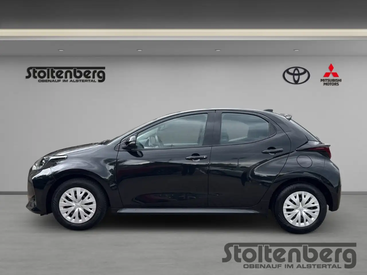 Toyota Yaris 1,0 Basis Soundpaket Ganzjahresreifen, миниатюра 3