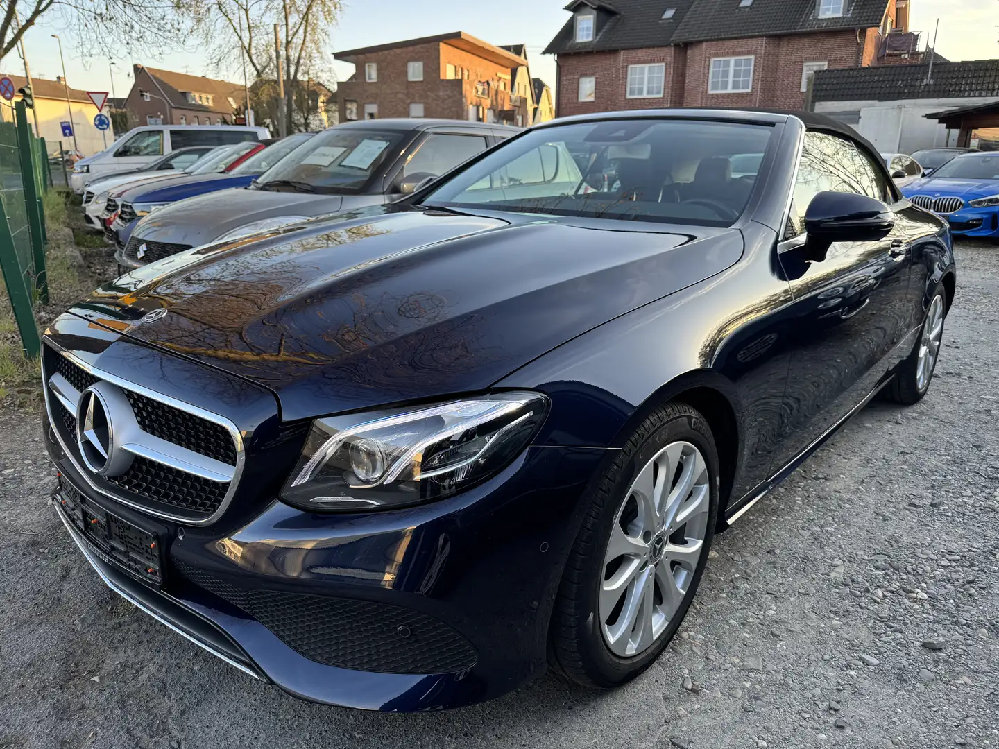 Mercedes-Benz E 220 E 220 d Cabrio Navi Scheckheft LED Garantie MB100 Blu/Azzurro - 1
