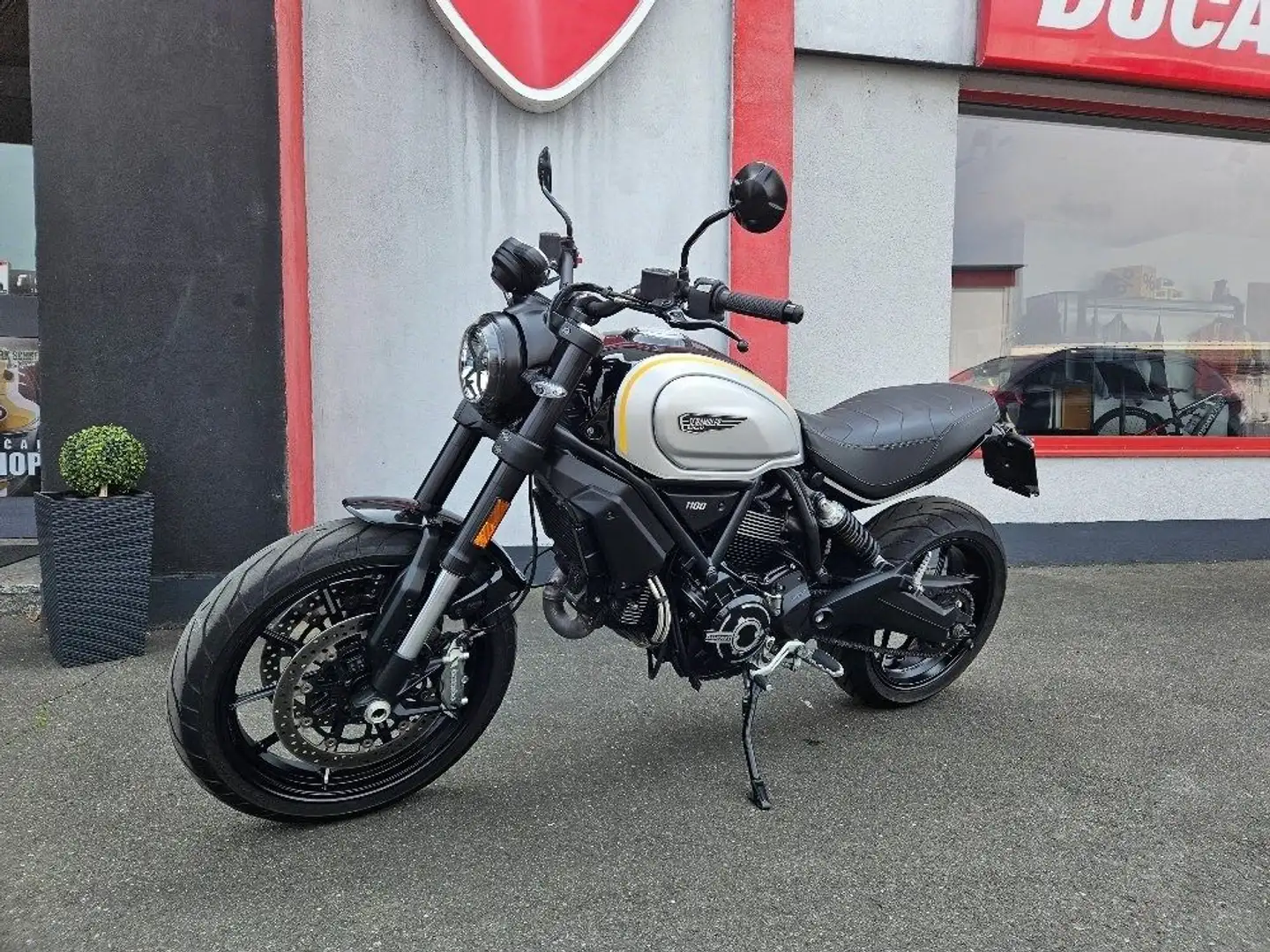 Ducati Scrambler 1100 PRO #SOFORT Срібний - 1