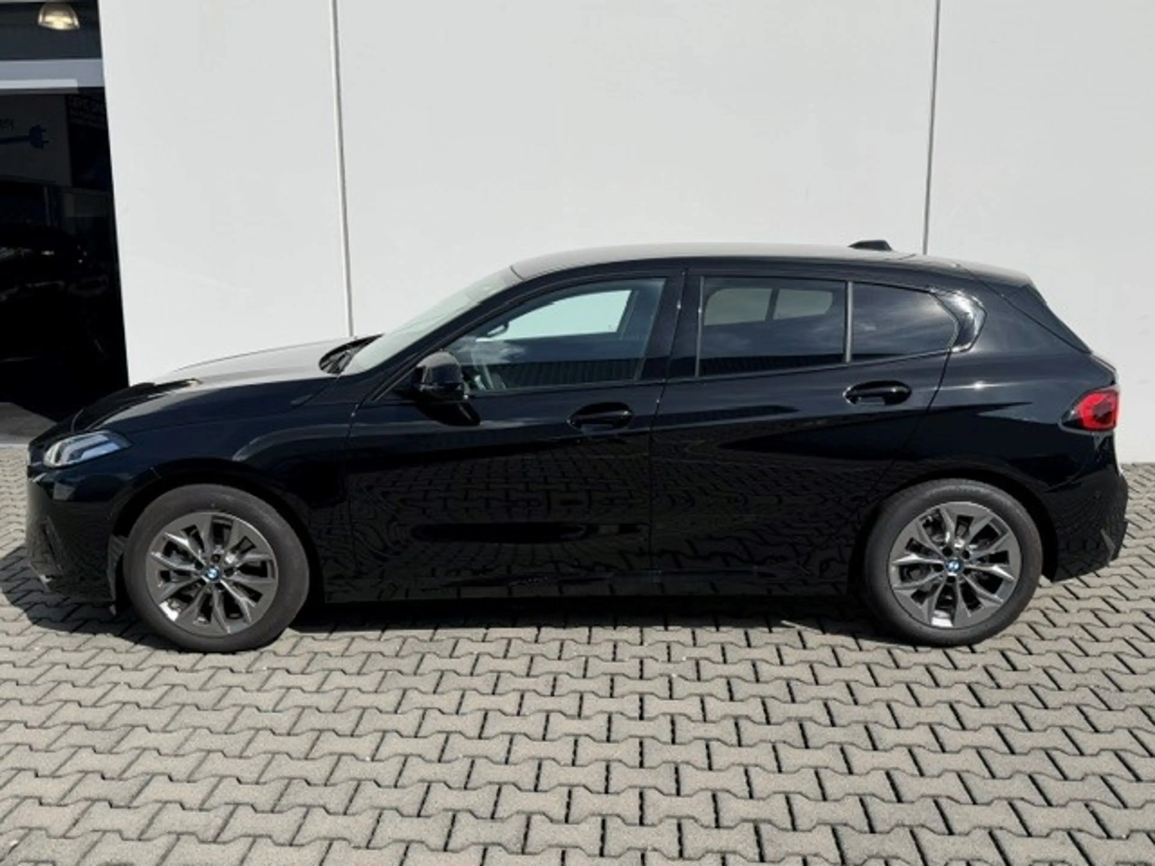 BMW 120 AHK-abnehmbar AHK Navi Digitales Cockpit LED Mehrz — photo 7