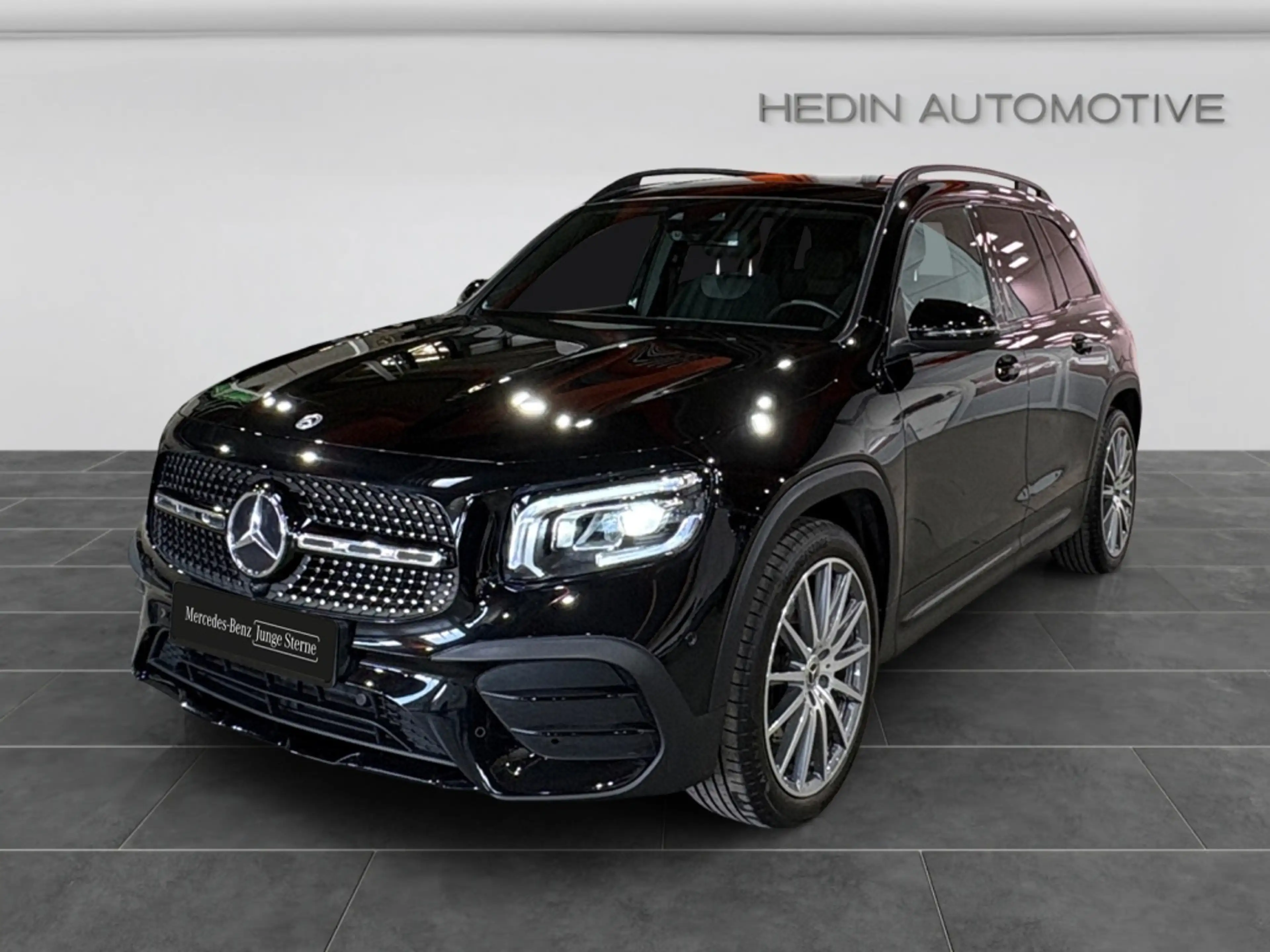 Mercedes-Benz GLB 250 AMG|NIGHT|PANO|KAM|LED|AHK|CarPlay|AMBI — photo 2
