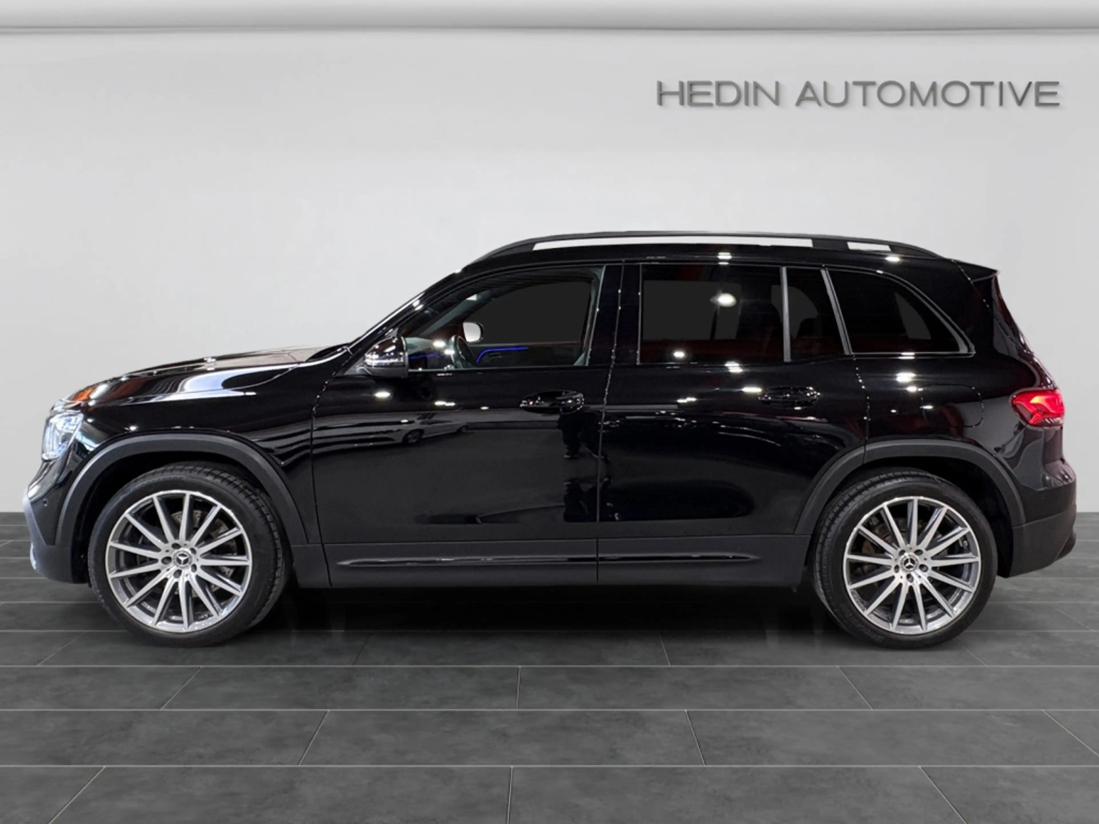 Mercedes-Benz GLB 250 AMG|NIGHT|PANO|KAM|LED|AHK|CarPlay|AMBI — photo 3