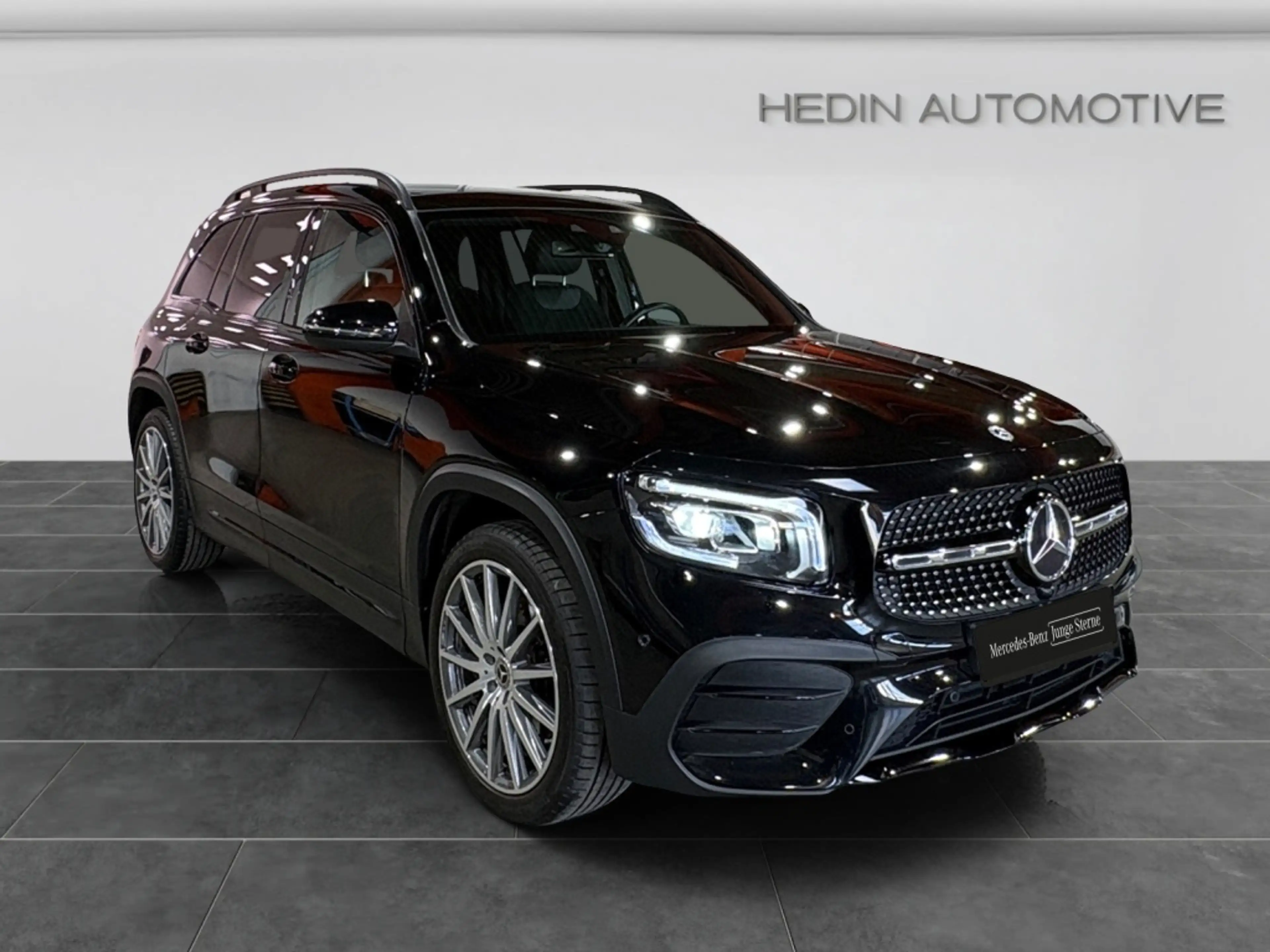 Mercedes-Benz GLB 250 AMG|NIGHT|PANO|KAM|LED|AHK|CarPlay|AMBI — photo 8