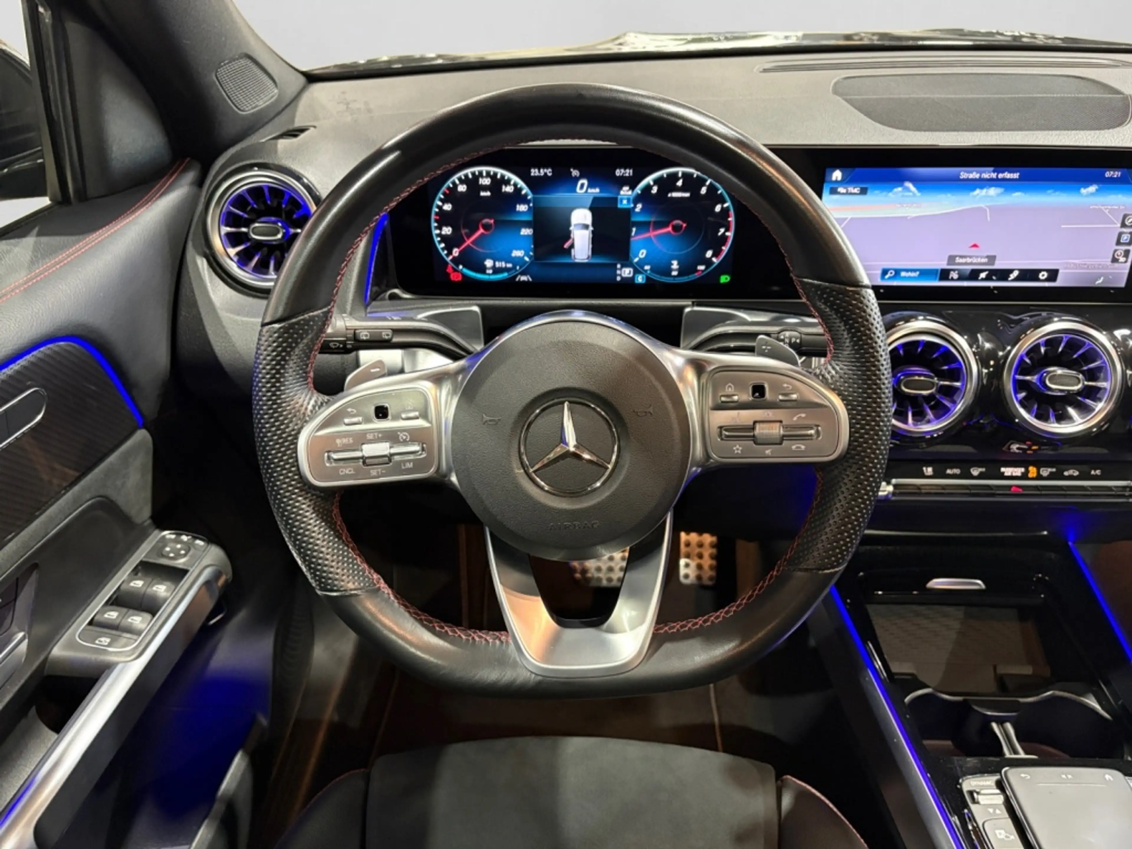 Mercedes-Benz GLB 250 AMG|NIGHT|PANO|KAM|LED|AHK|CarPlay|AMBI — photo 13