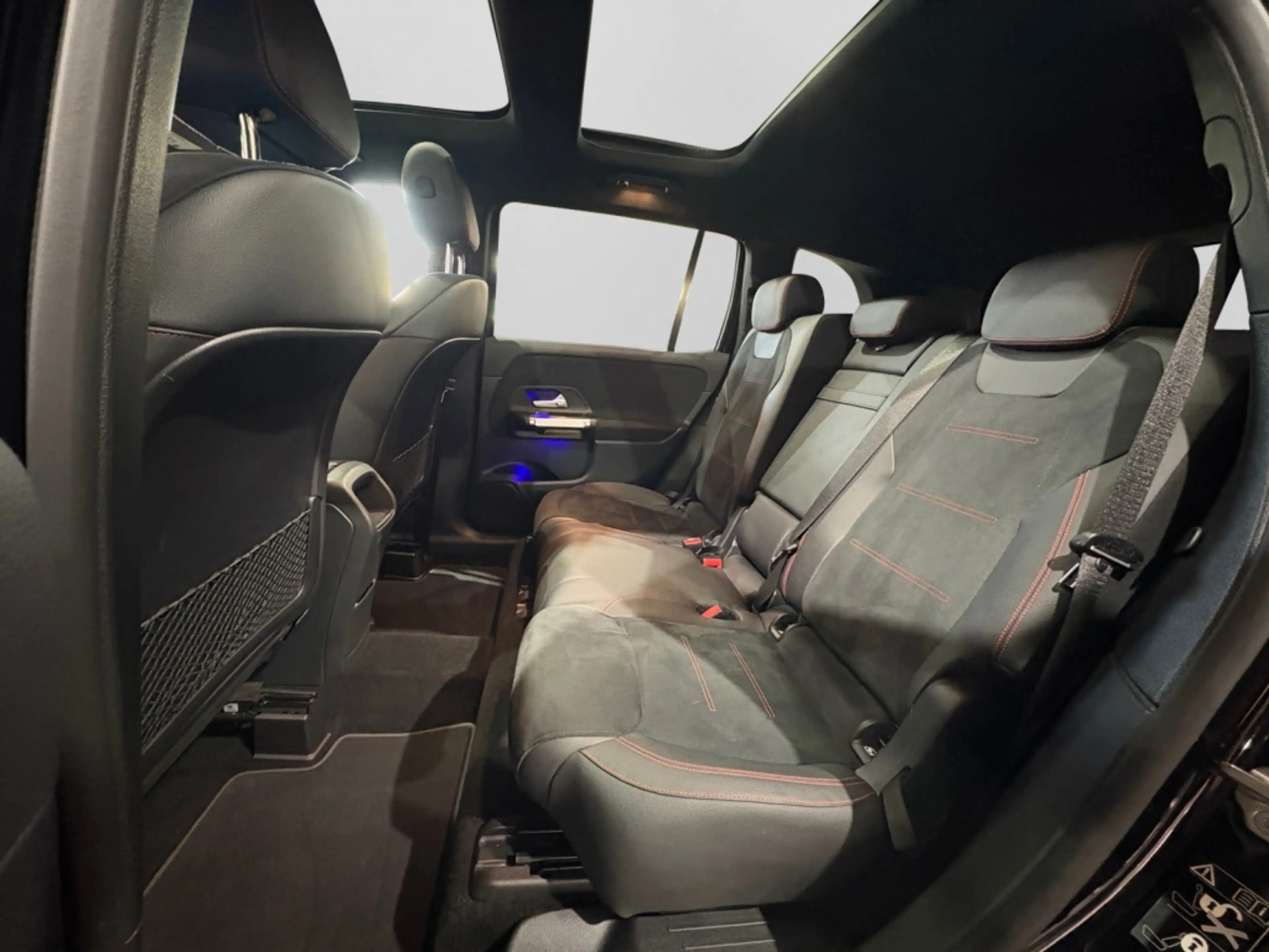 Mercedes-Benz GLB 250 AMG|NIGHT|PANO|KAM|LED|AHK|CarPlay|AMBI — photo 14