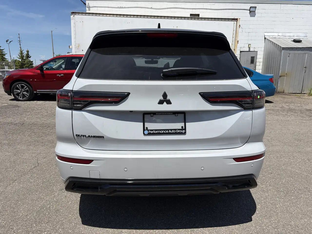 Mitsubishi Outlander снимка Mitsubishi Outlander