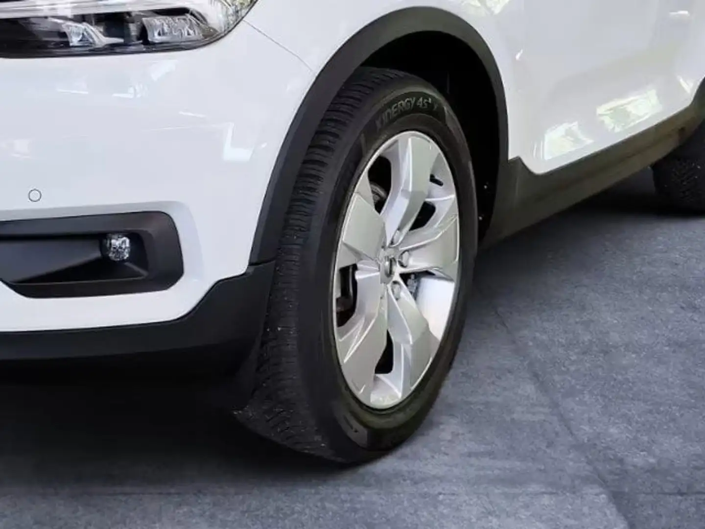 Volvo XC40 T2 Momentum Pro Wit - 2