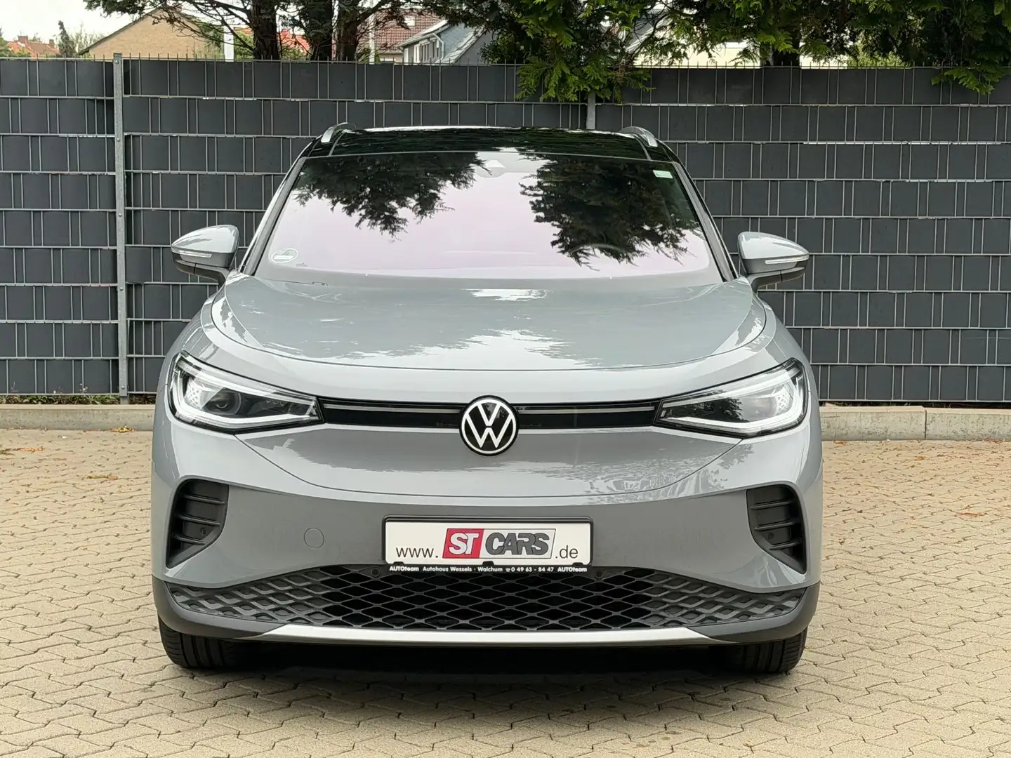 Volkswagen ID.4 Pro Performance 150 kW Pano AHK Matrix Grau - 2