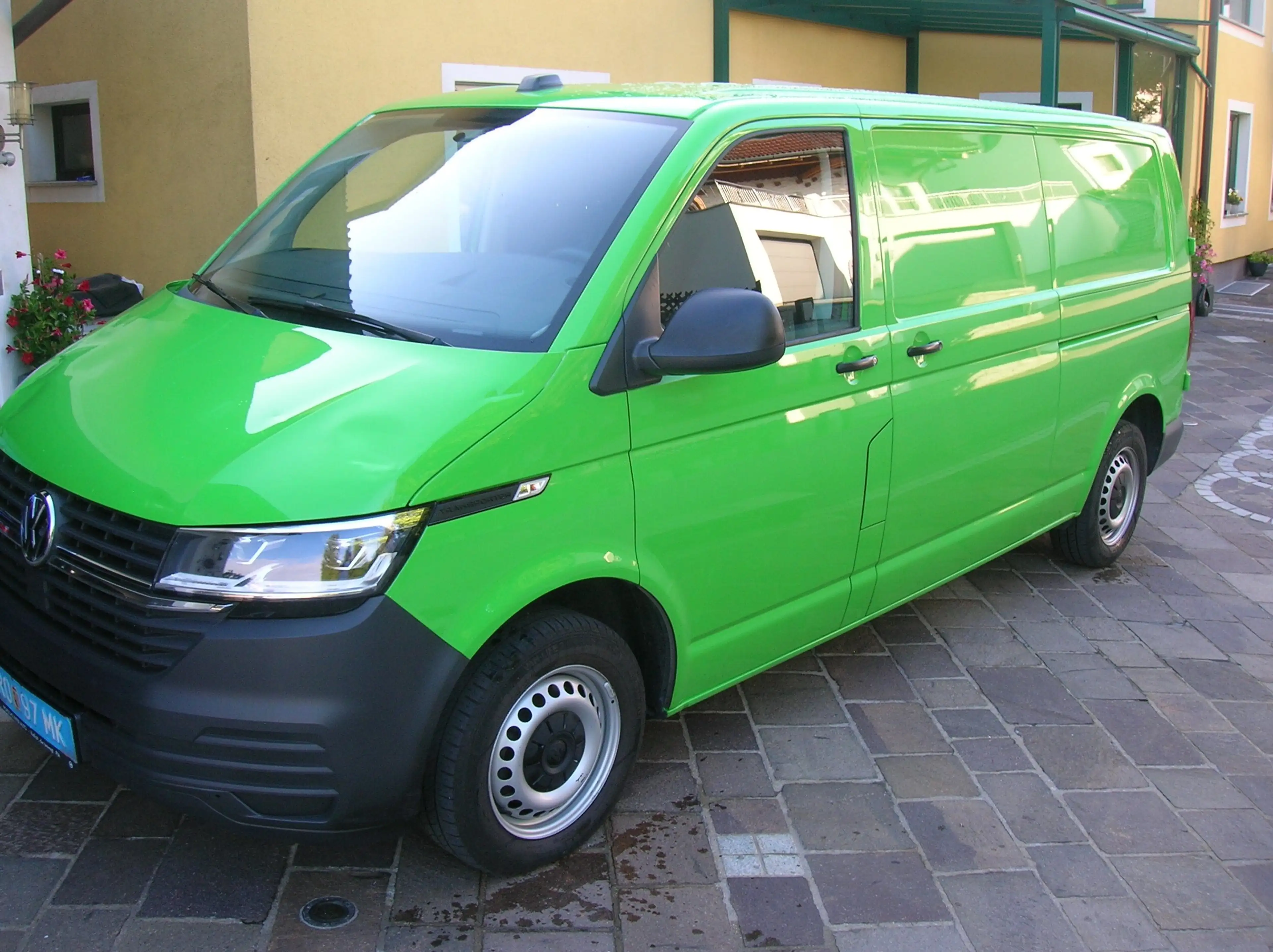 Volkswagen T6.1 Transporter 4MOTION lang  2x Schiebetüren Led- Scheinwerfer — photo 5