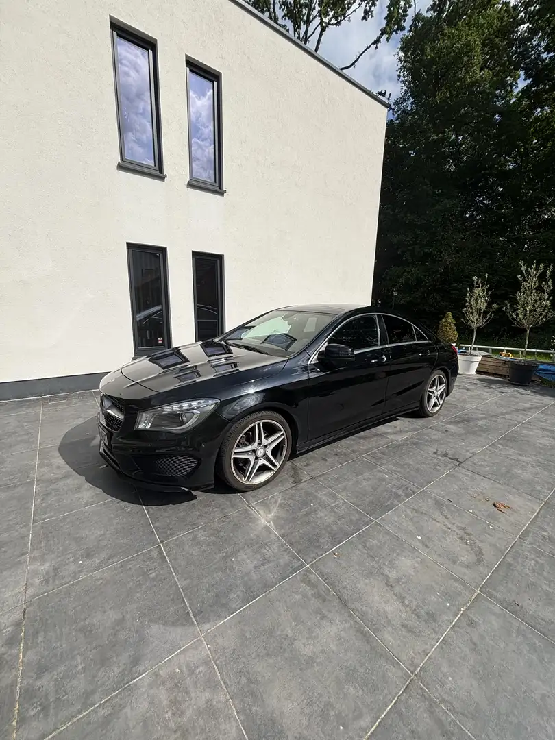 Mercedes-Benz CLA 180 d Pack AMG Negro - 2