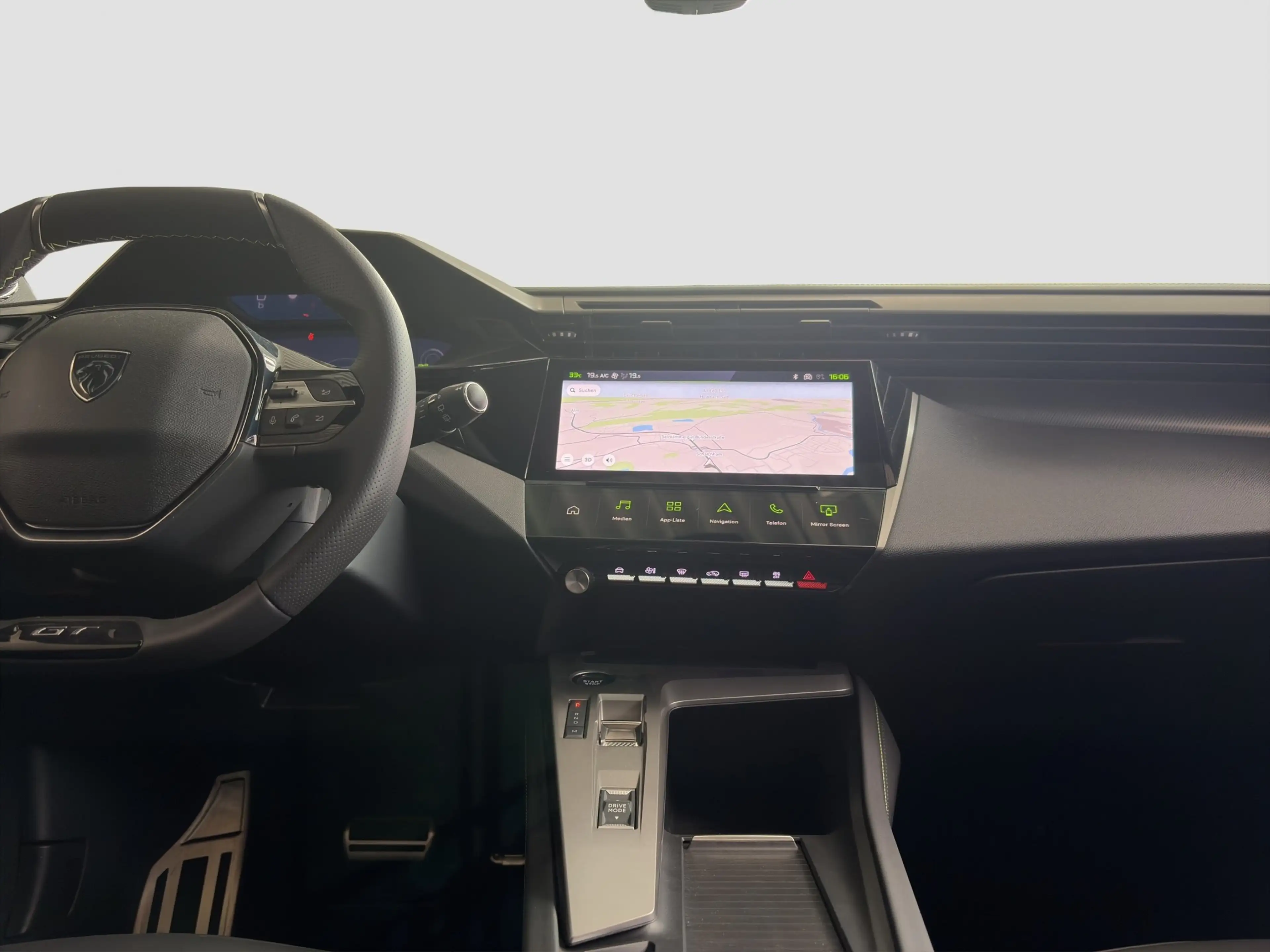 Peugeot 308 SW Hybrid 145 — photo 12