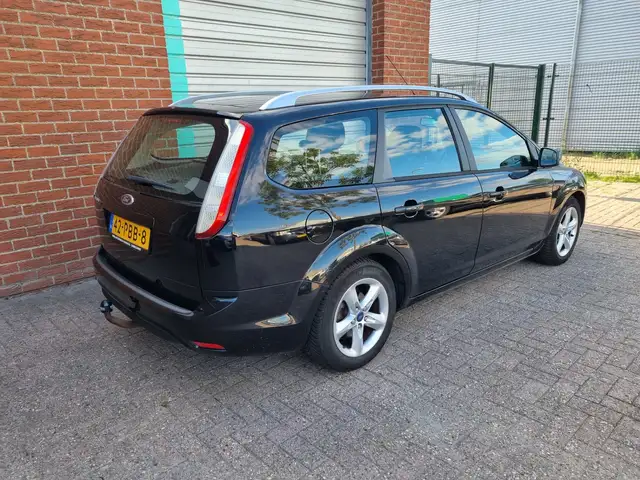 Ford Focus view 4