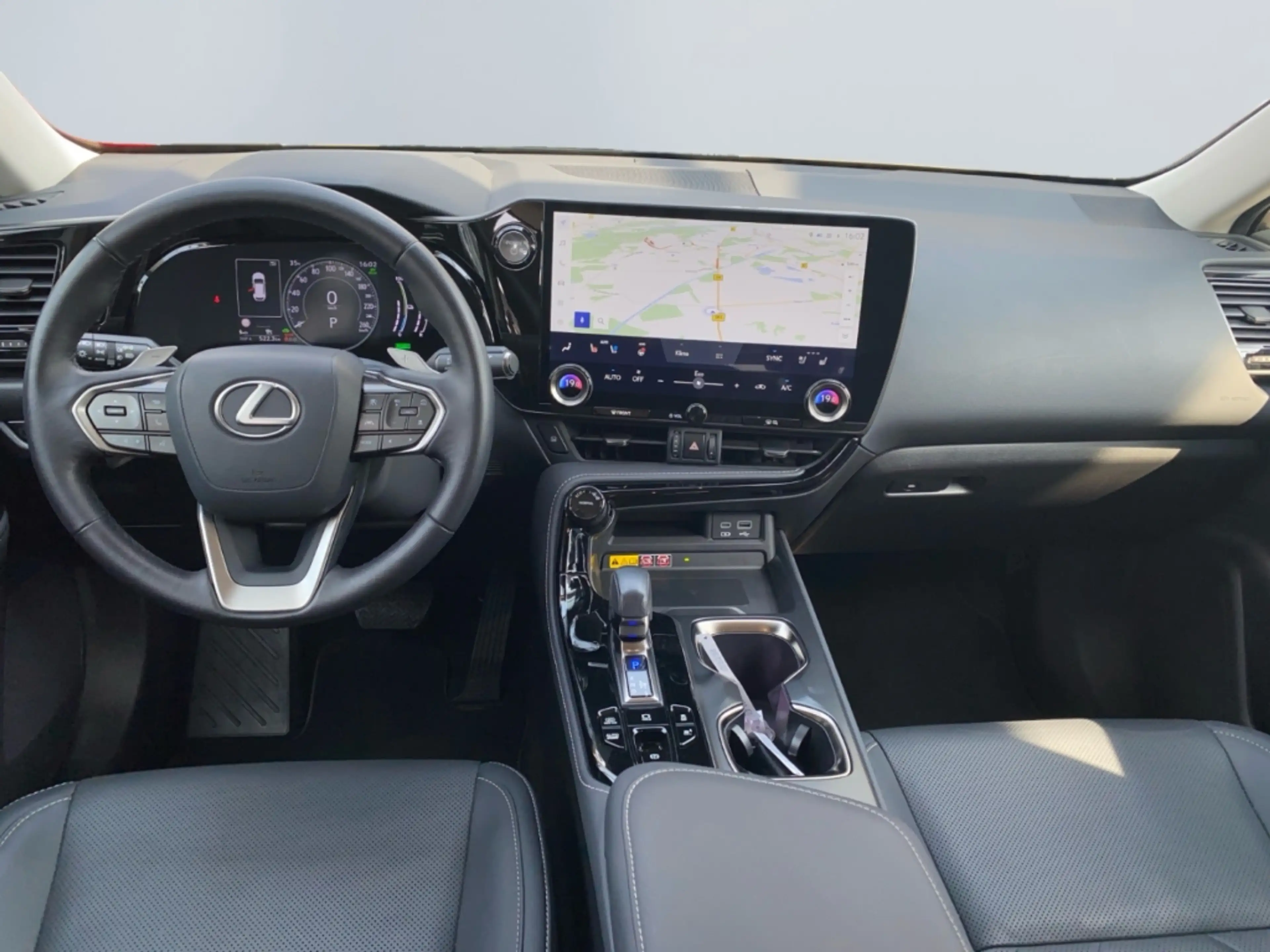 Lexus NX 450h+ E-FOUR Business *Bi-LED*360°*Leder*4xSHZ* — photo 11