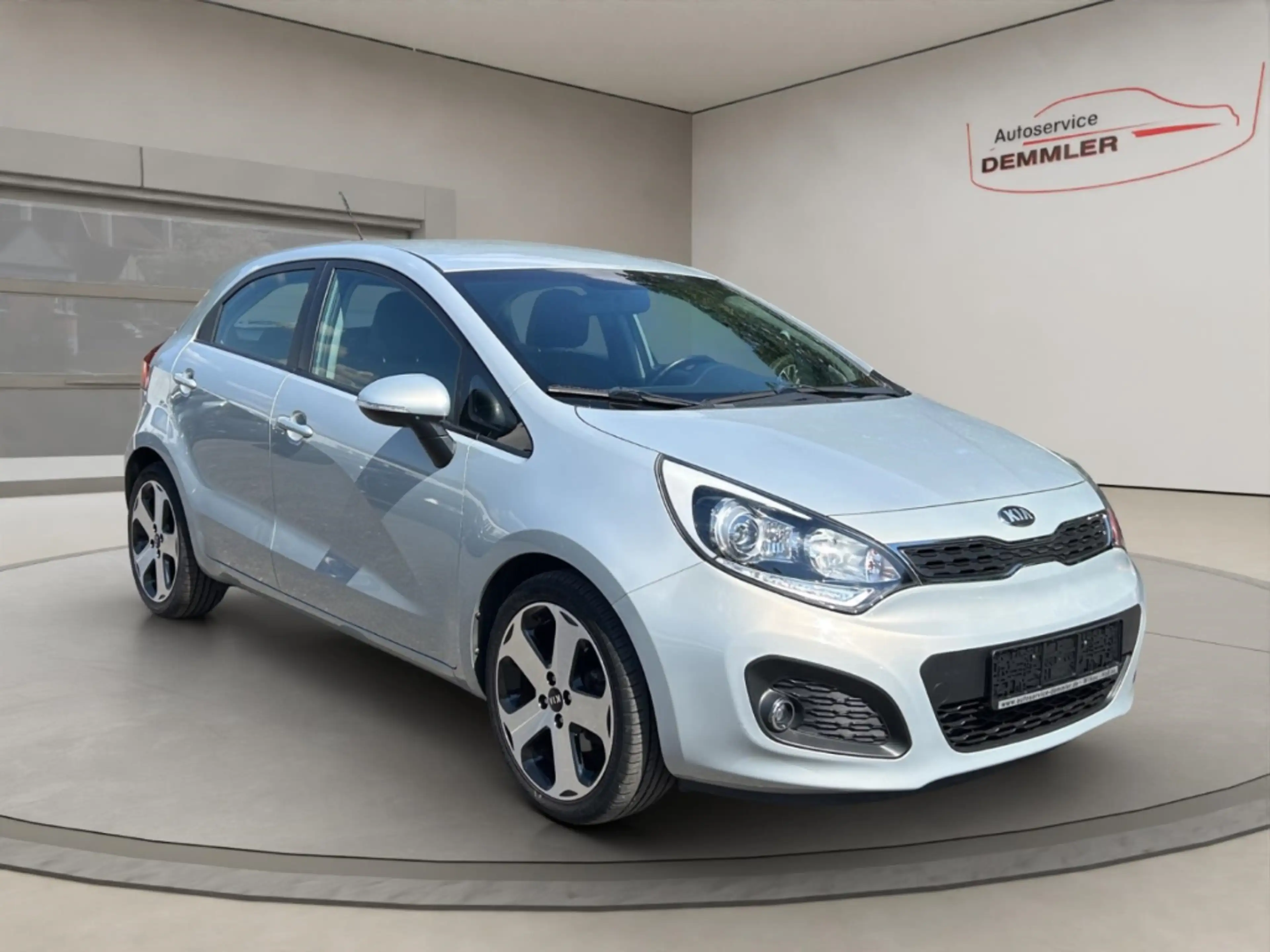 Kia Rio Spirit,Einparkhilfe,Lenkradheizung, Klimaanlage — photo 3
