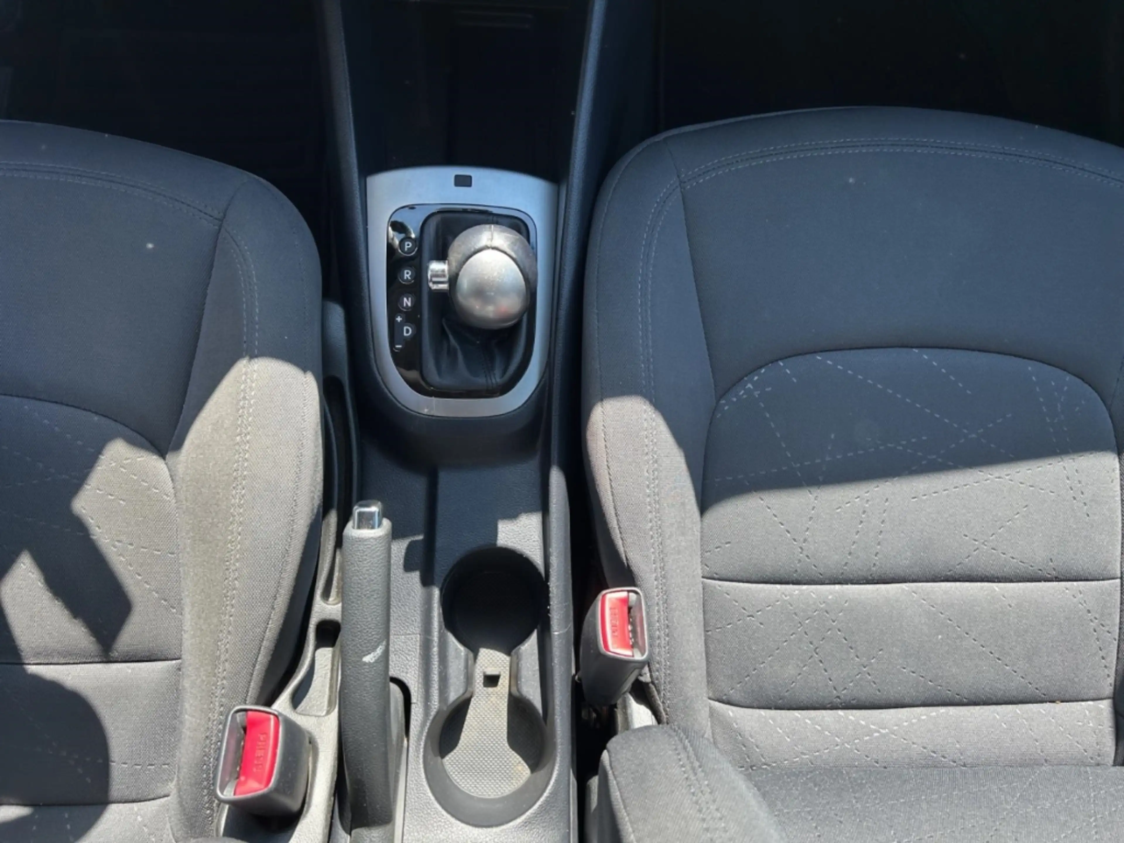 Kia Rio Spirit,Einparkhilfe,Lenkradheizung, Klimaanlage — photo 13