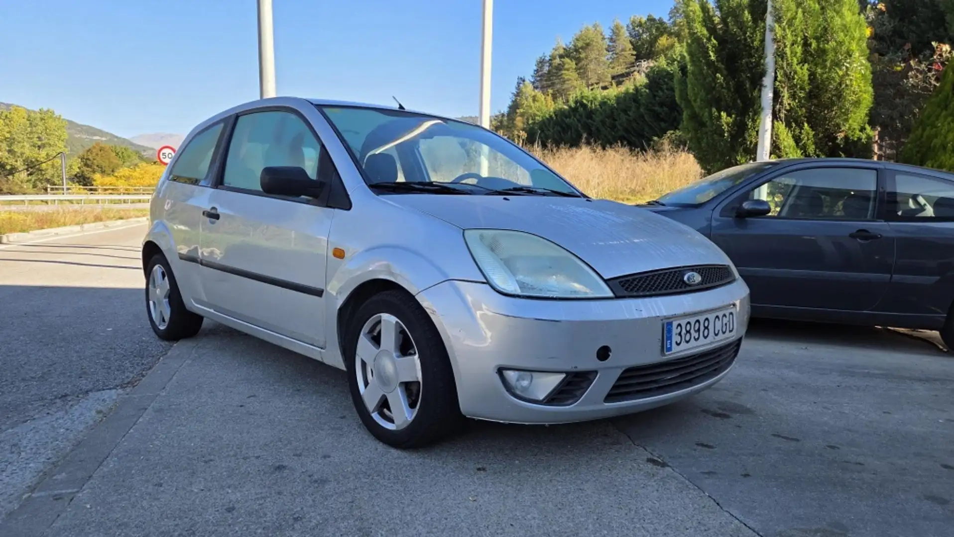 Ford Fiesta 1.4 TDCi Ghia Silber - 1