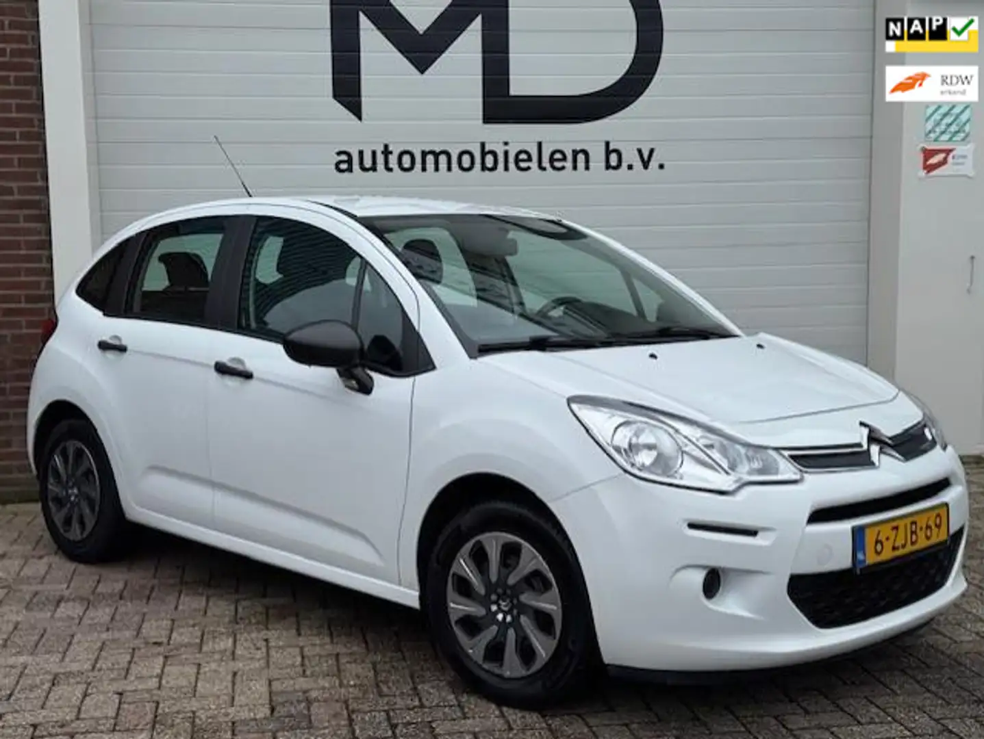 Citroen C3 1.0 PureTech Attraction - Trekhaak - Airco - NAP Weiß - 1