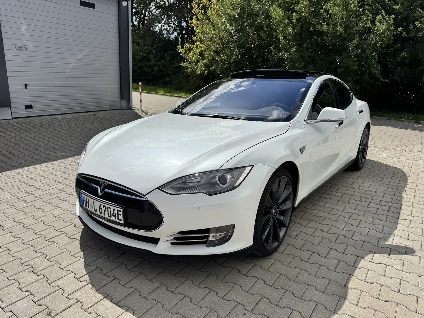 Tesla Model S Free Supercharging SC01 CCS Autopilot Premium Pake Weiß - 2
