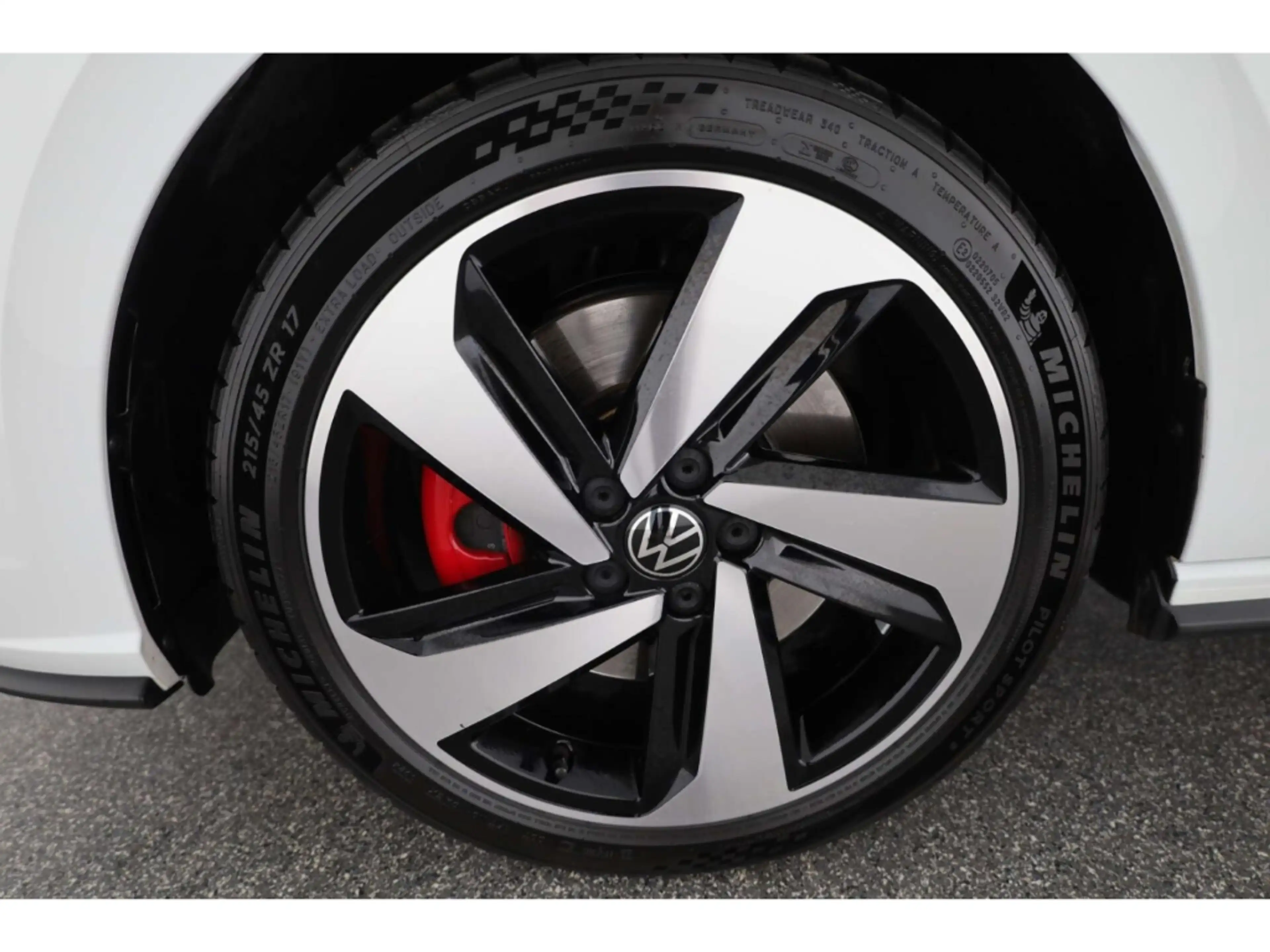 Volkswagen Polo GTI 2.0 TSI — photo 8