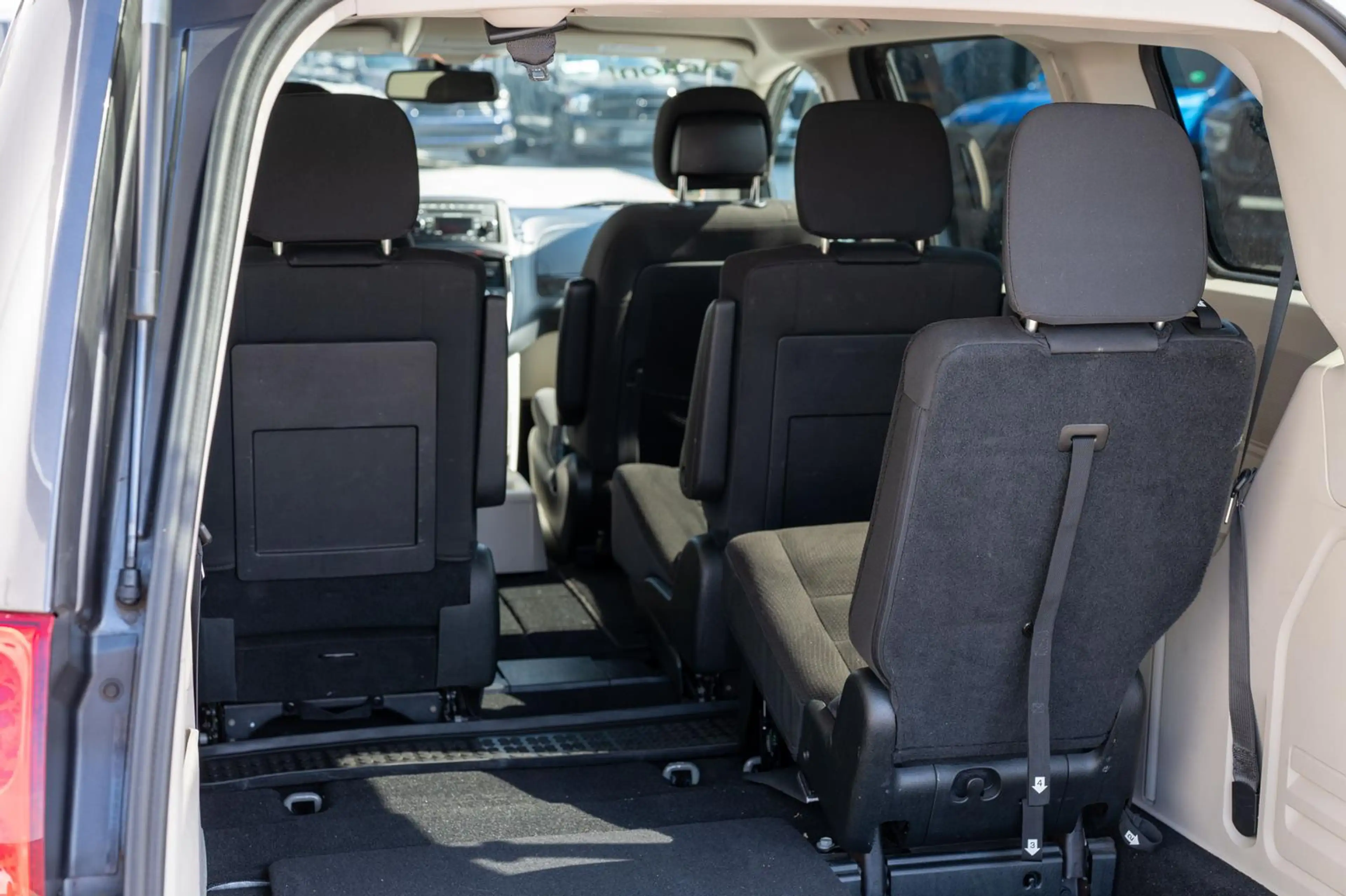 Dodge Grand Caravan 3.6l,Sitzhzg.,Tempomat,7Sitzer,USB — photo 14