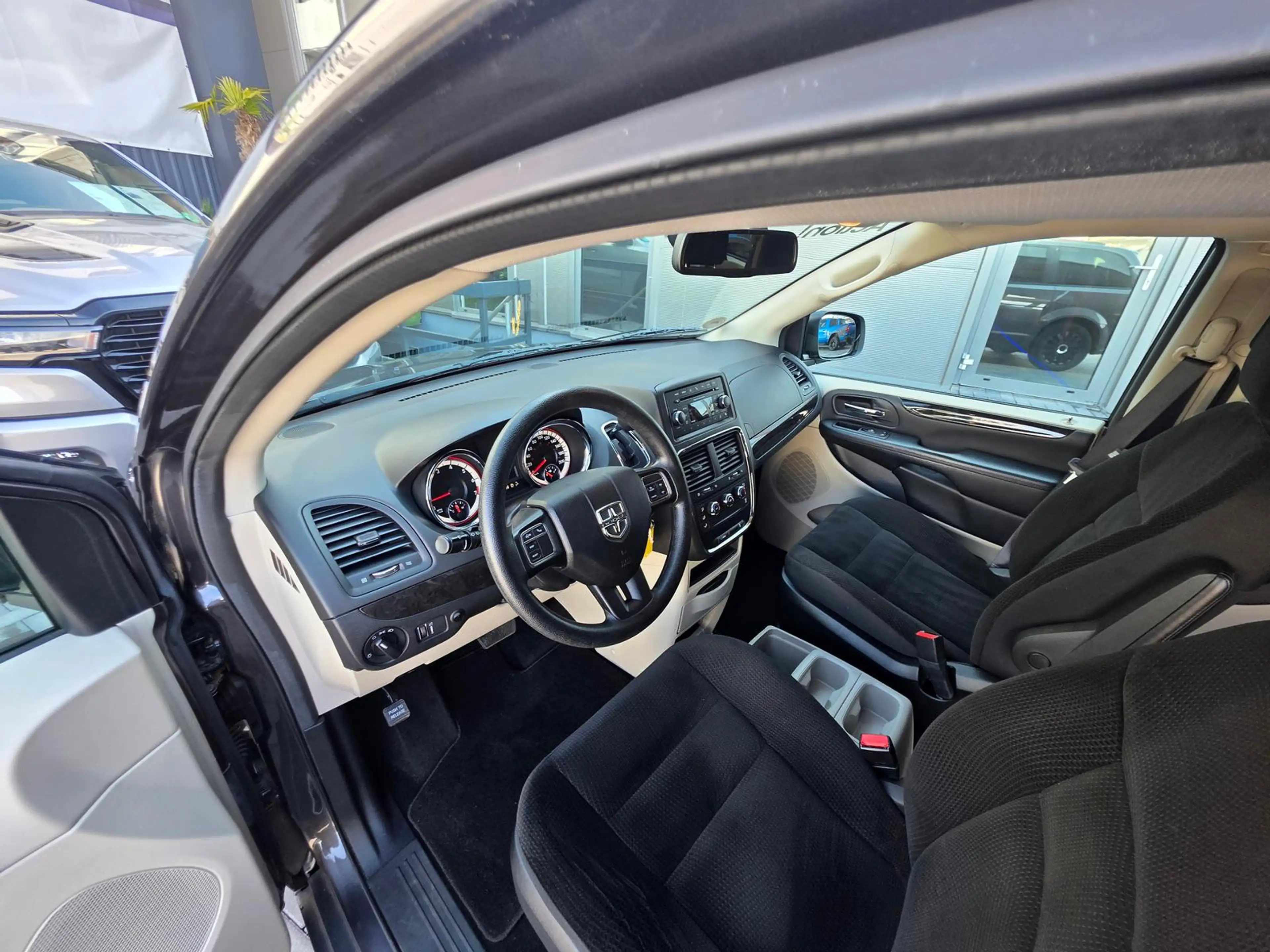 Dodge Grand Caravan 3.6l,Sitzhzg.,Tempomat,7Sitzer,USB — photo 12