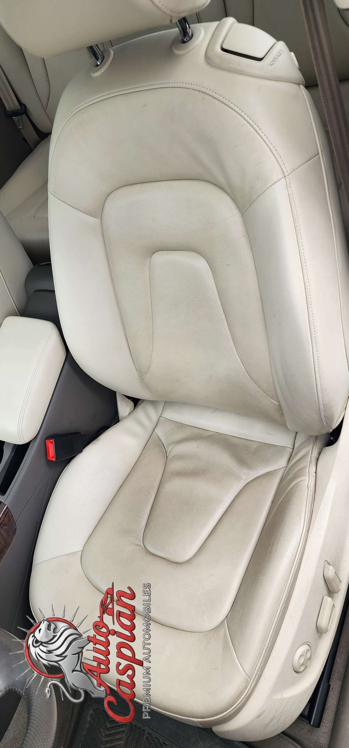 2010 Audi A5 Quattro 2.0T thumb 8