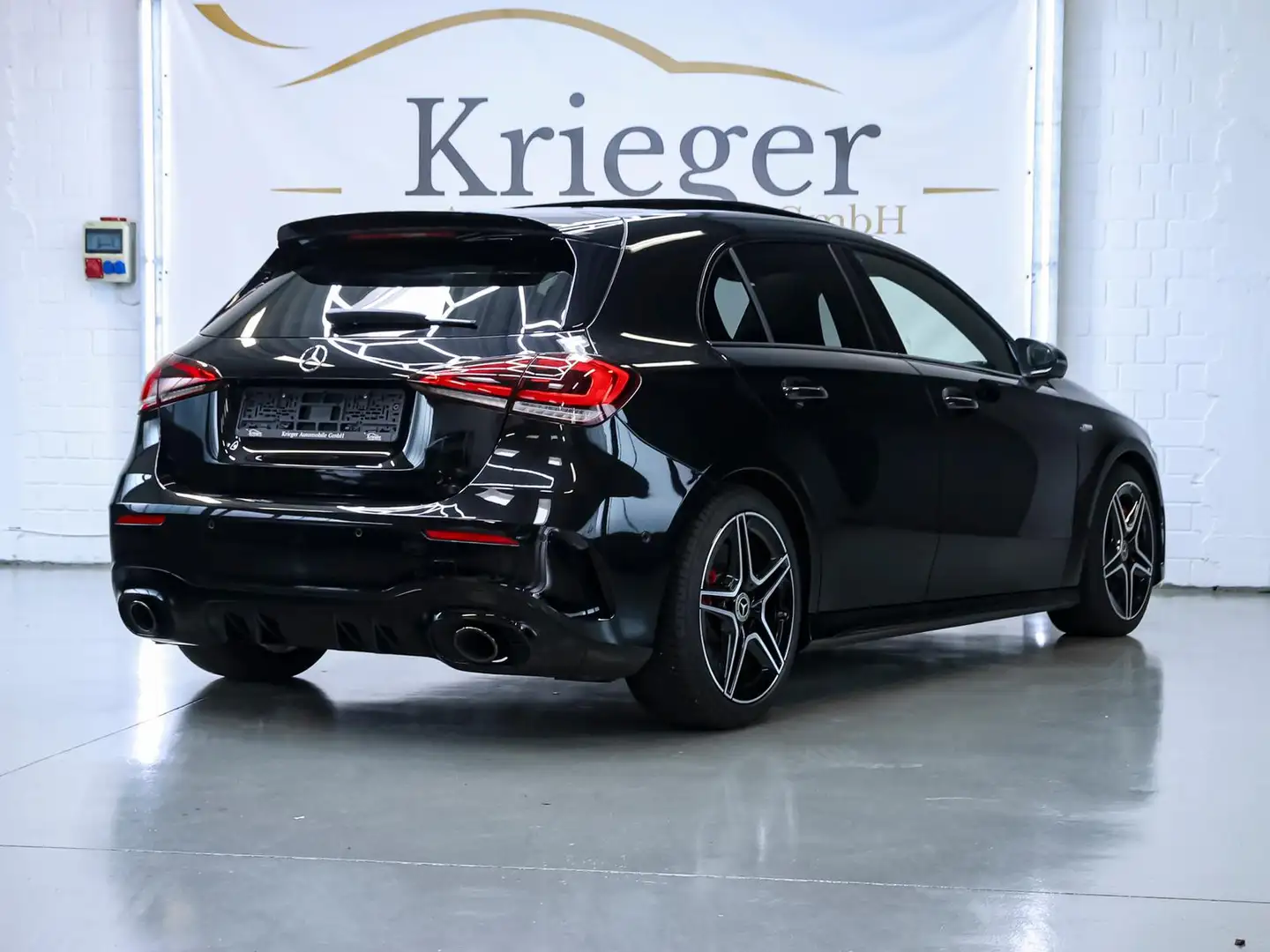 Mercedes-Benz A 35 AMG *PANORAMA*NIGHT*360°*MEMORY*BURMESTER* Noir - 2