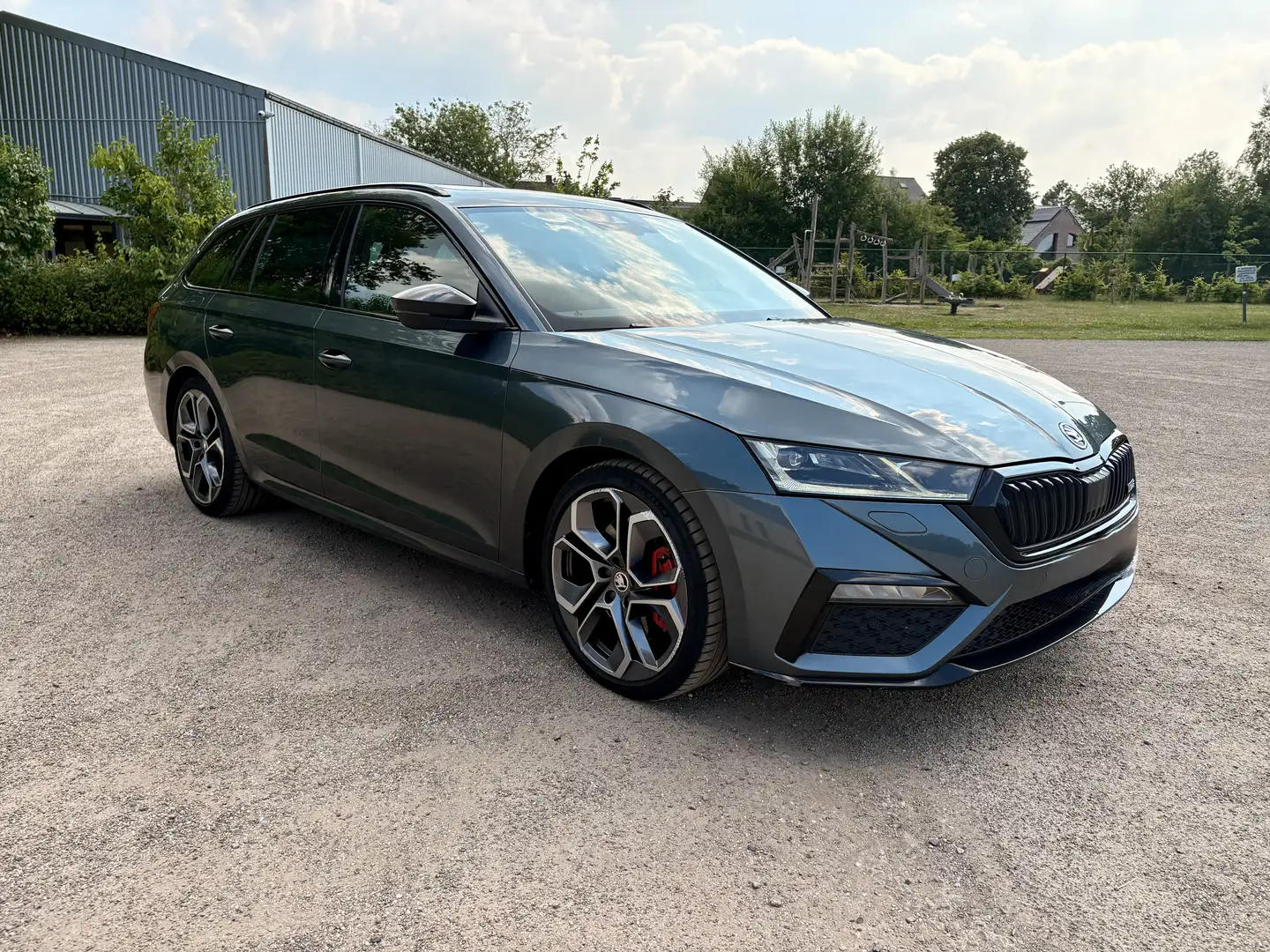 Skoda Octavia Combi 2.0 TSI DSG RS Grijs - 1