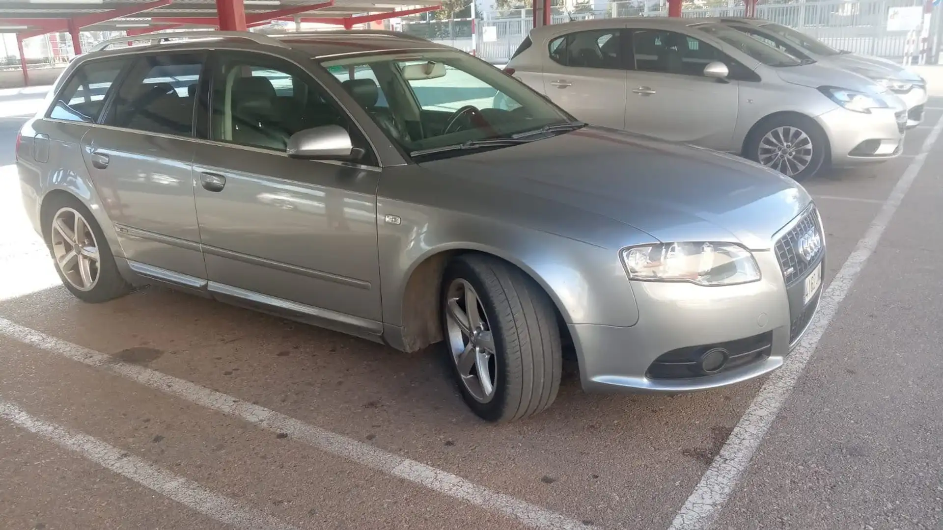 Audi A4 Avant 2.0TDI 170c.v - 2
