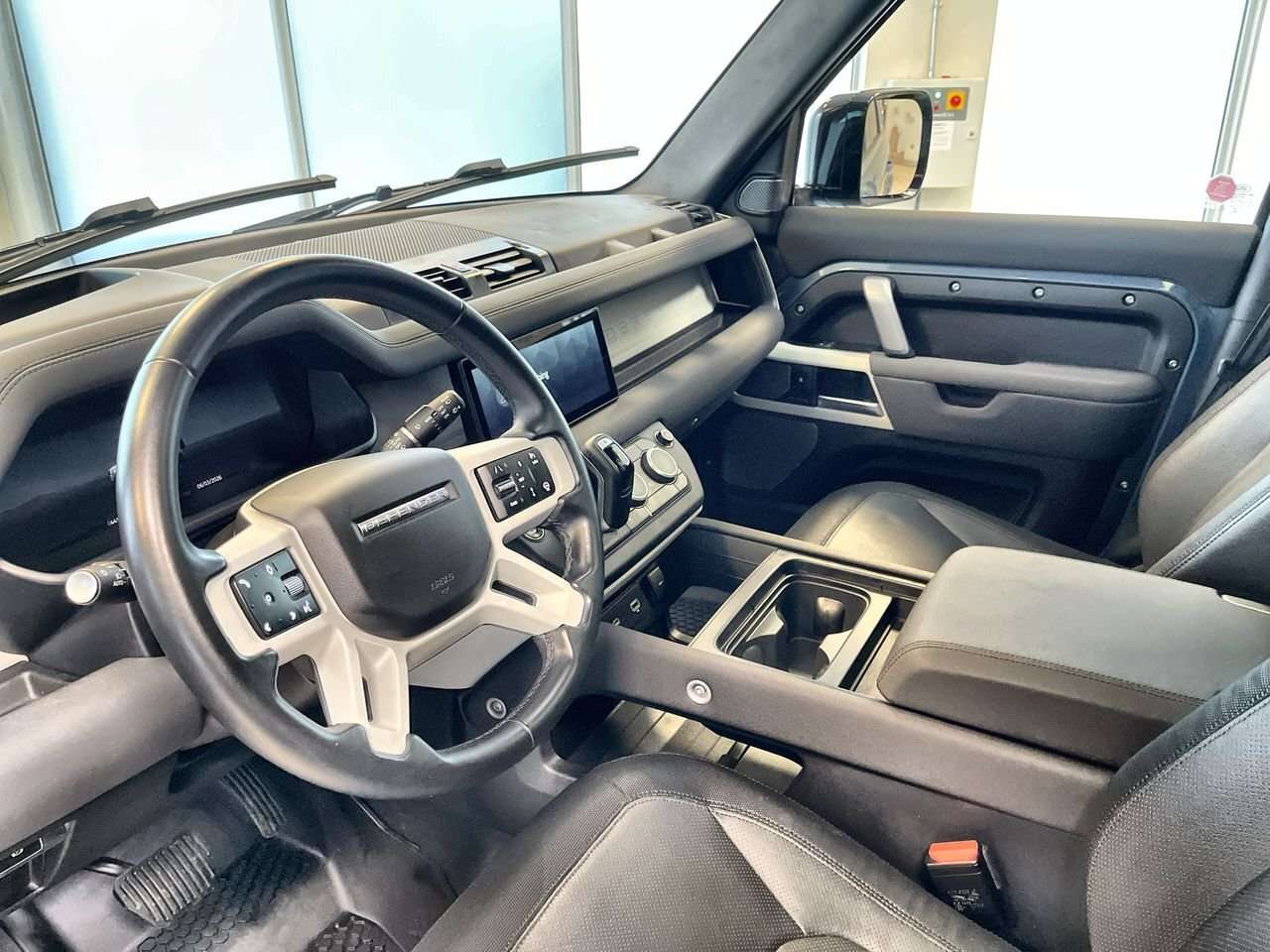 2023 Land Rover Defender 110 P400 X-Dynamic SE Meridian Audio, Air Ride, Ad thumb 19