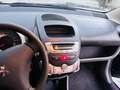 Peugeot 107 107 Junior 1,0 12V Junior Schwarz - thumbnail 10