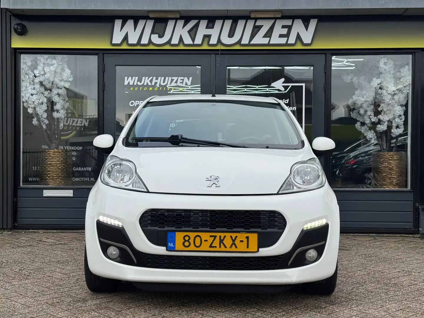 Peugeot 107 1.0 Active Automaat met Airco !!! 15 Inch !!! Nett Blanc - 2
