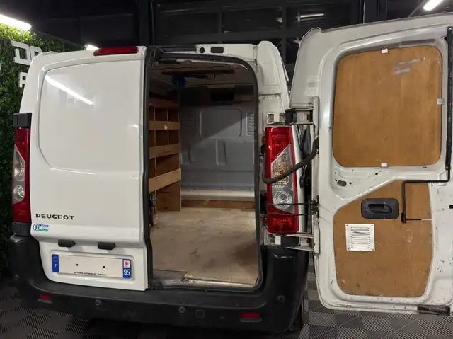 Peugeot Expert view 26