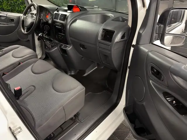 Peugeot Expert view 12