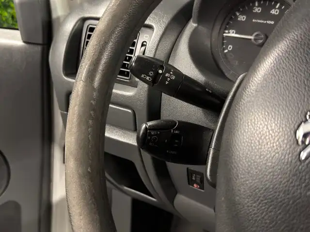 Peugeot Expert view 18