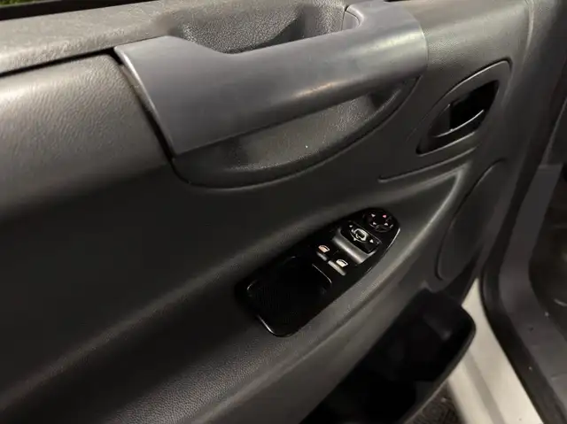 Peugeot Expert view 9
