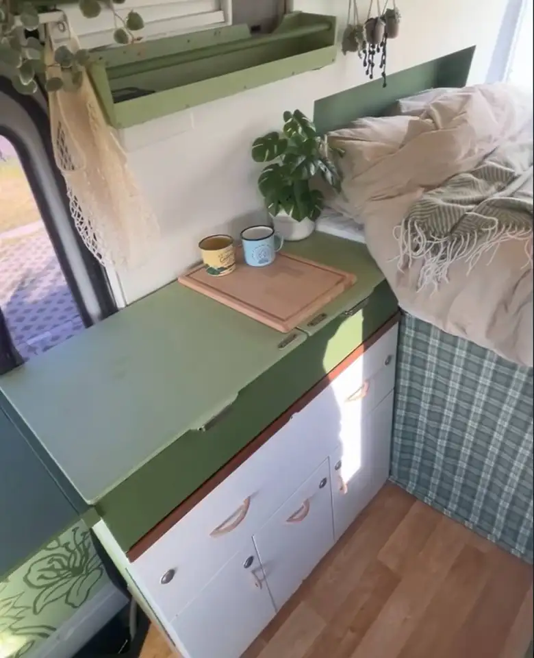 Mercedes-Benz Sprinter ons Campertje 'Dushi', foto 12