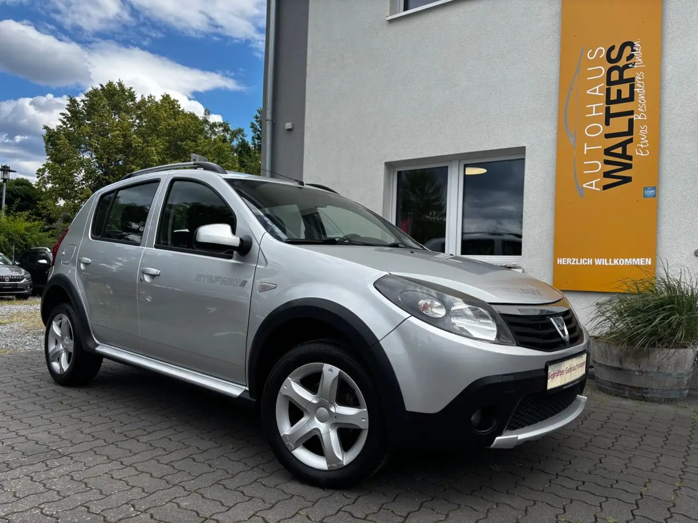 Dacia Sandero Stepway = Tüv Neu - Klima - 5 Türen = Grau - 1