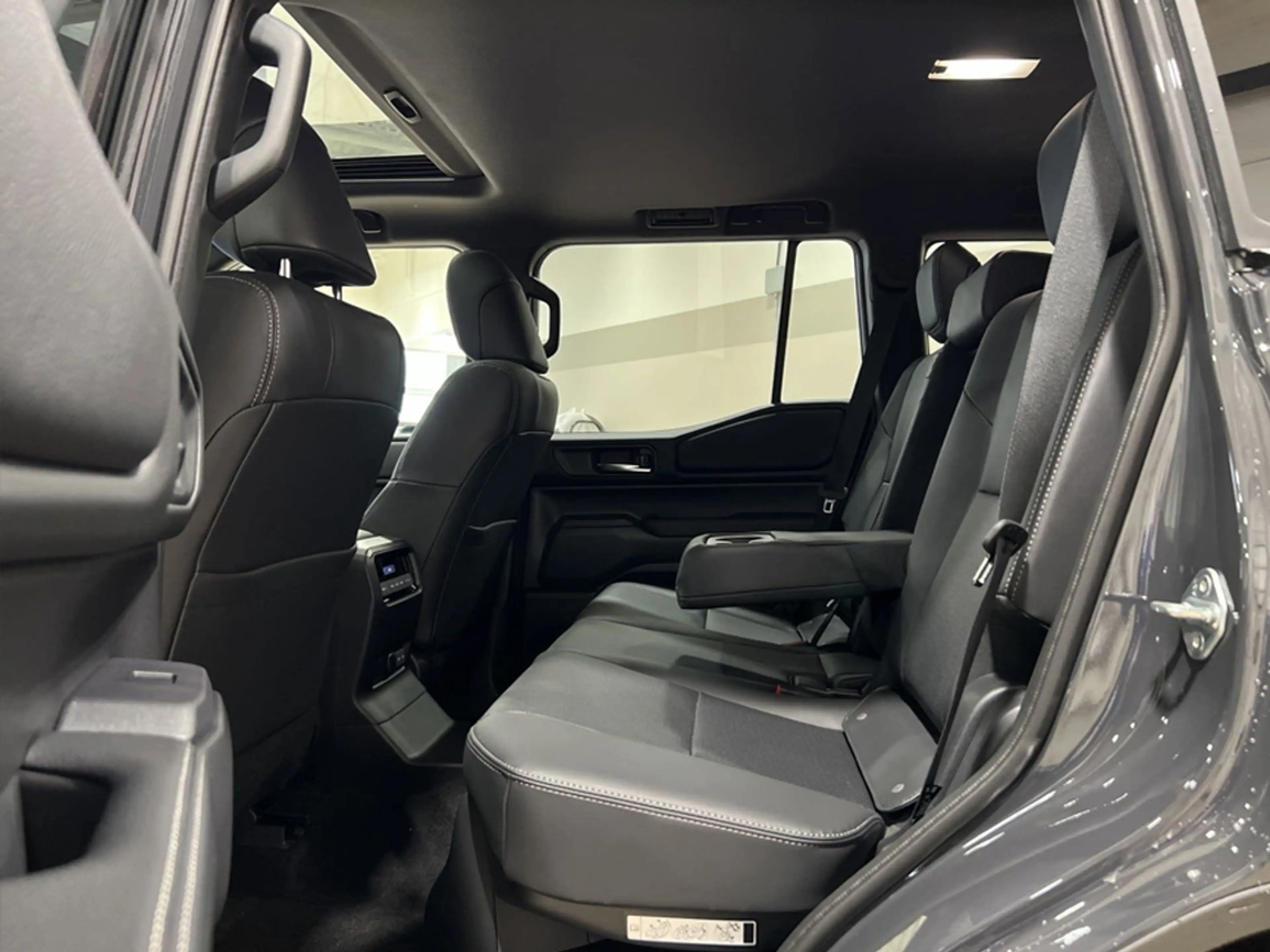 Toyota Land Cruiser NEU! 2027 i-FORCE MAX 2.4 L Hybrid Standard Pack — photo 13