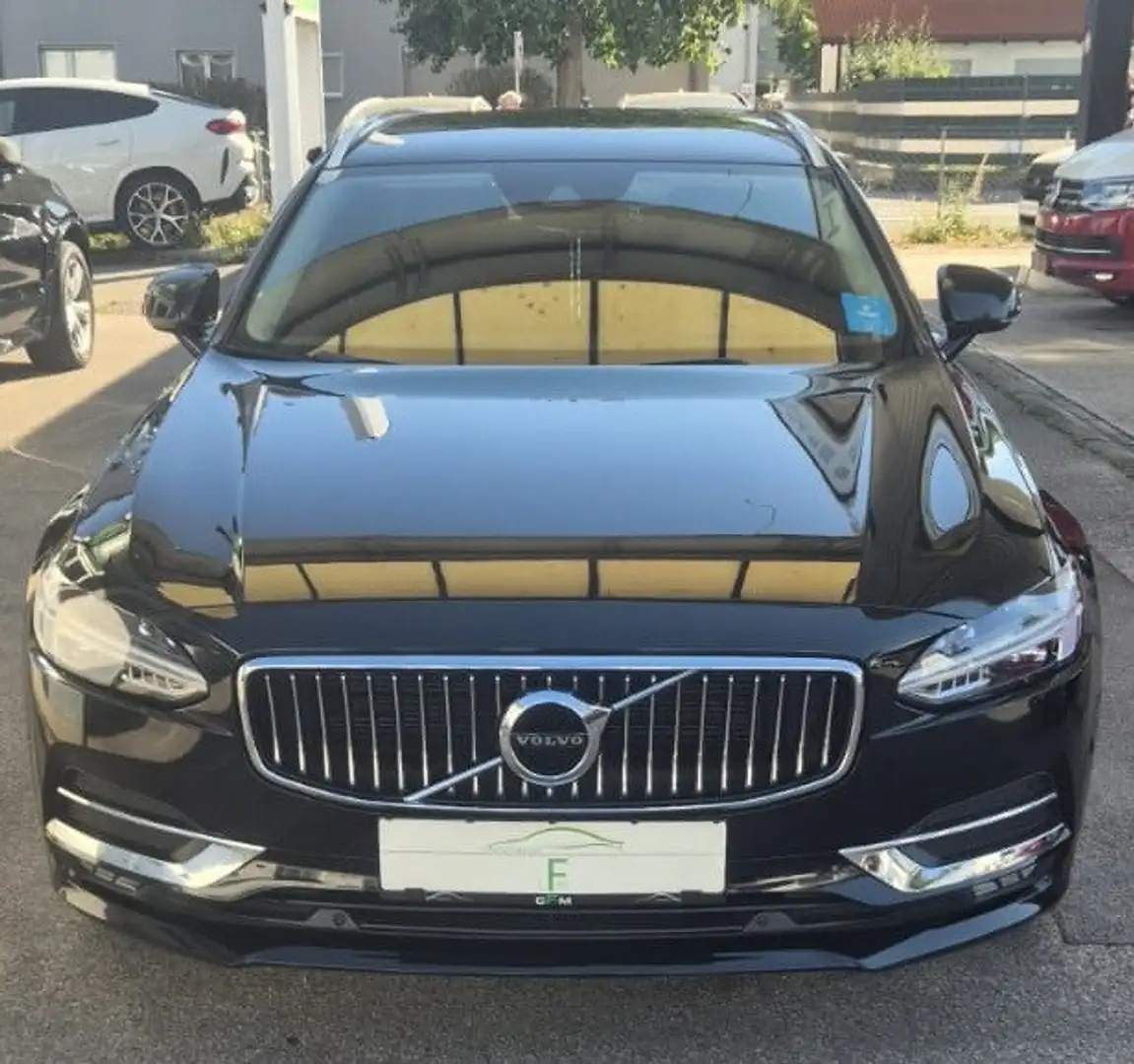 Volvo V90 D4 Geartronic Inscription Schwarz - 2
