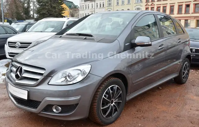 Mercedes-Benz B 160 Klima Sitzheizung AHK nur 46 Tkm Tüv neu