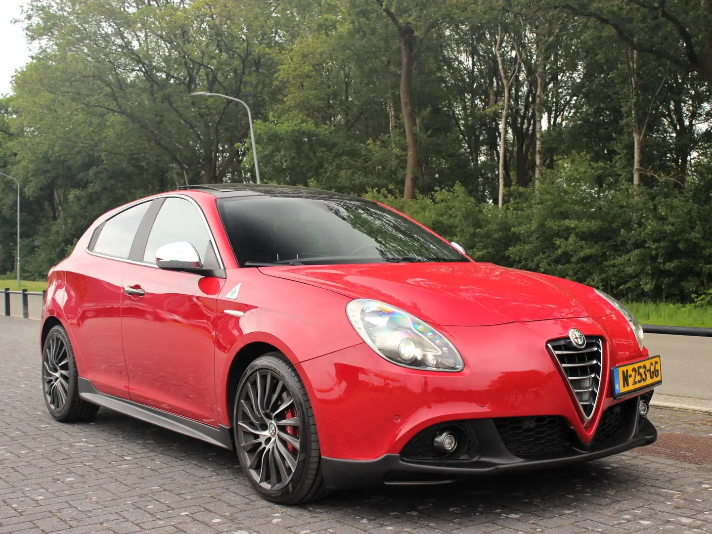 Alfa Romeo Giulietta 1.7 TBi Quadrifoglio Verde Panoramadak Rood - 2