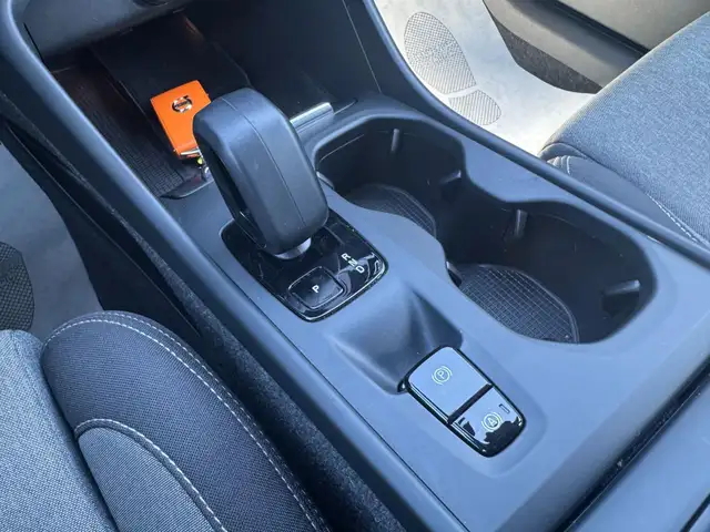 Volvo XC40 view 13