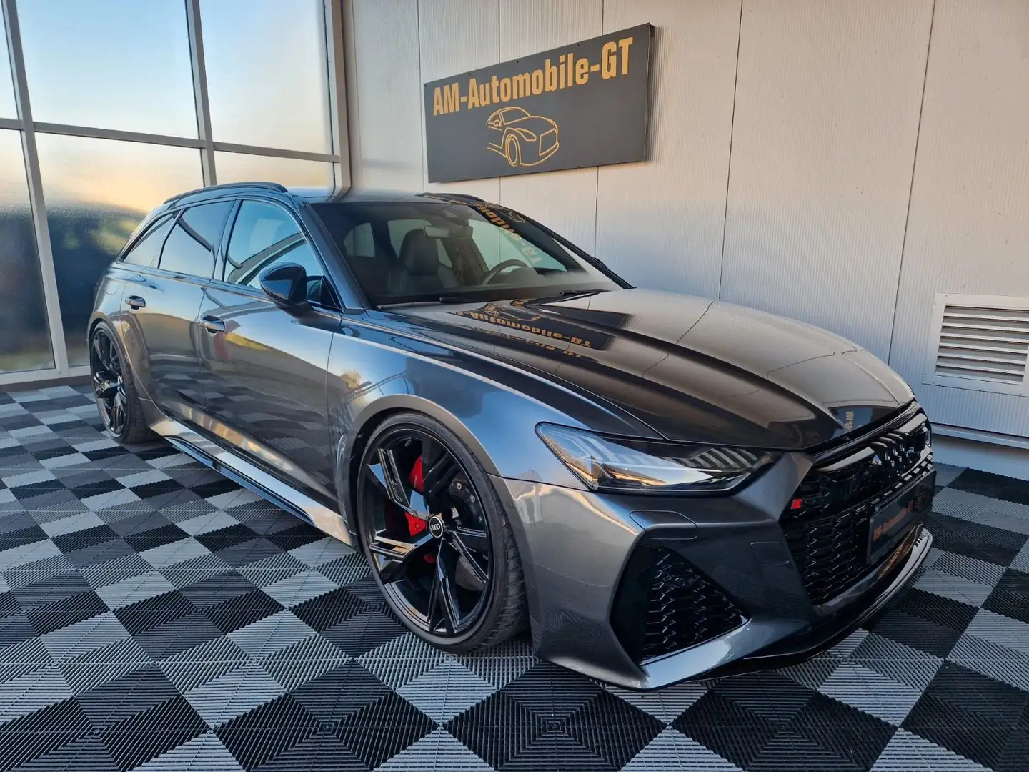 Audi RS6 Avant 4.0TFSI Quattro*Keramik-B*360°*305KM/H Grau - 2